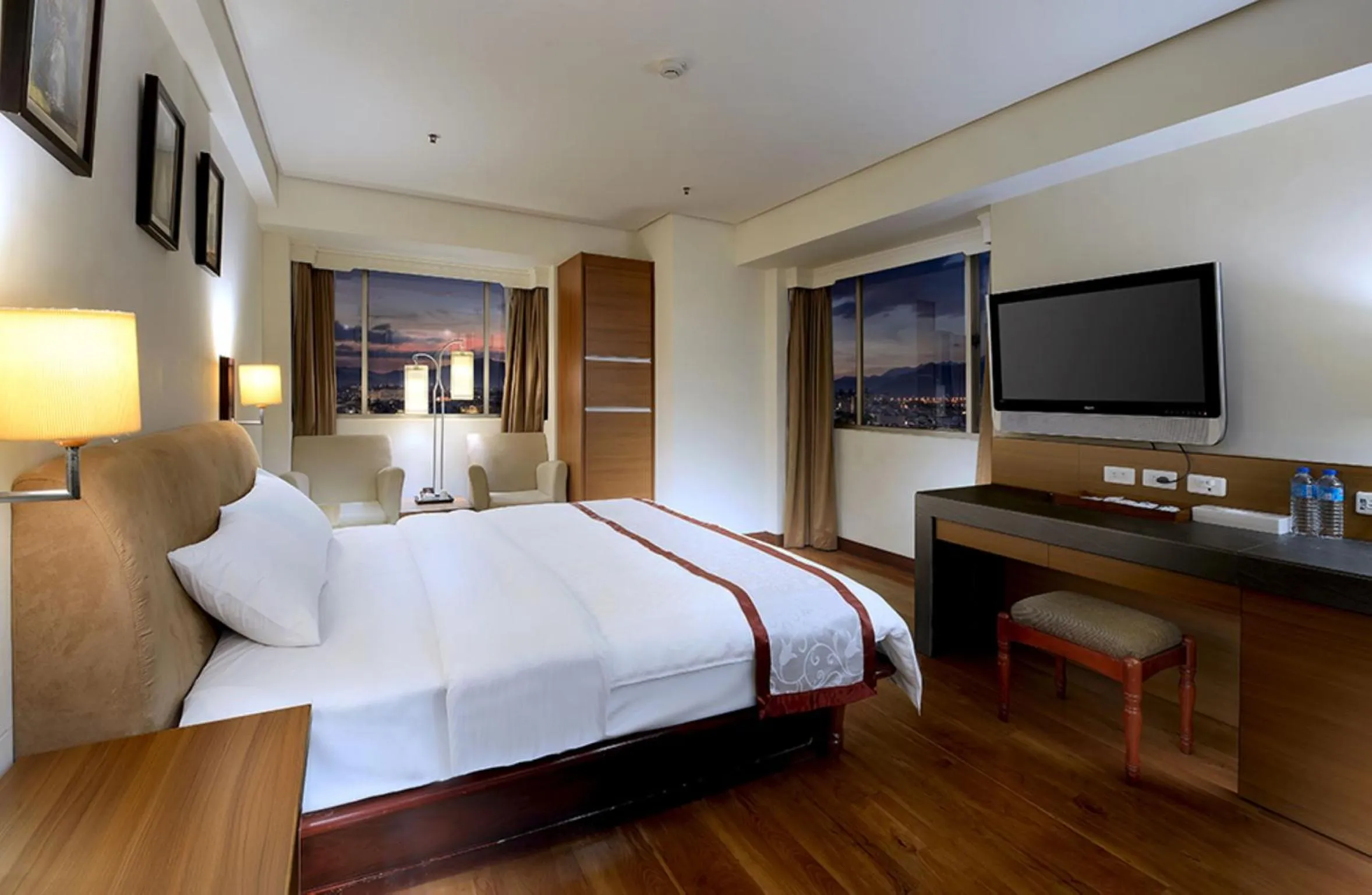 bunk bed, Bed in Cheng Pao Hotel