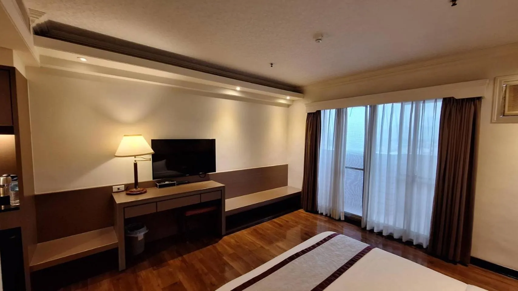 Bed in Cheng Pao Hotel