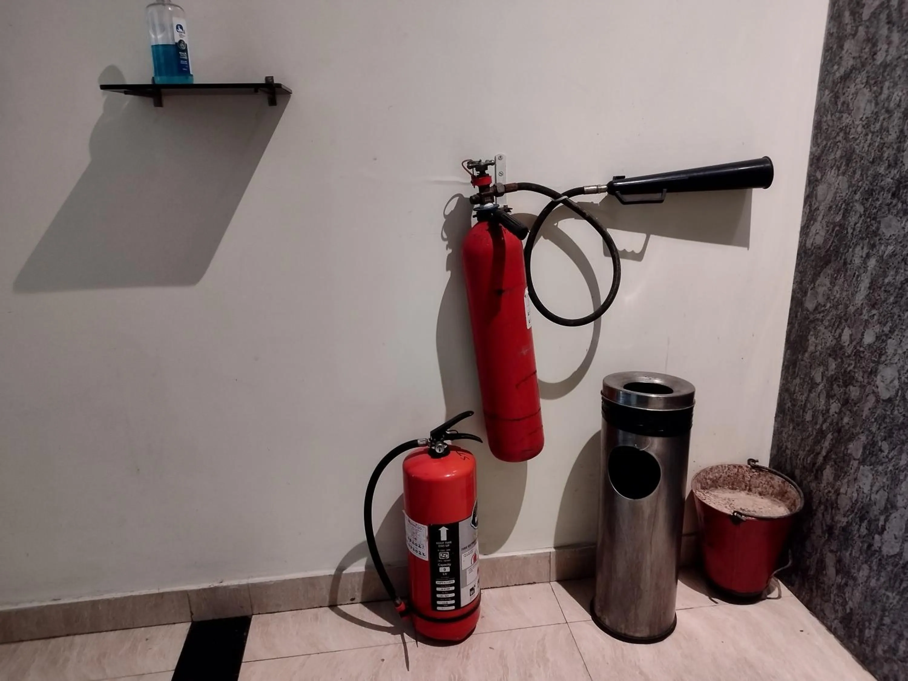 flat iron in Hotel Sonar Tori