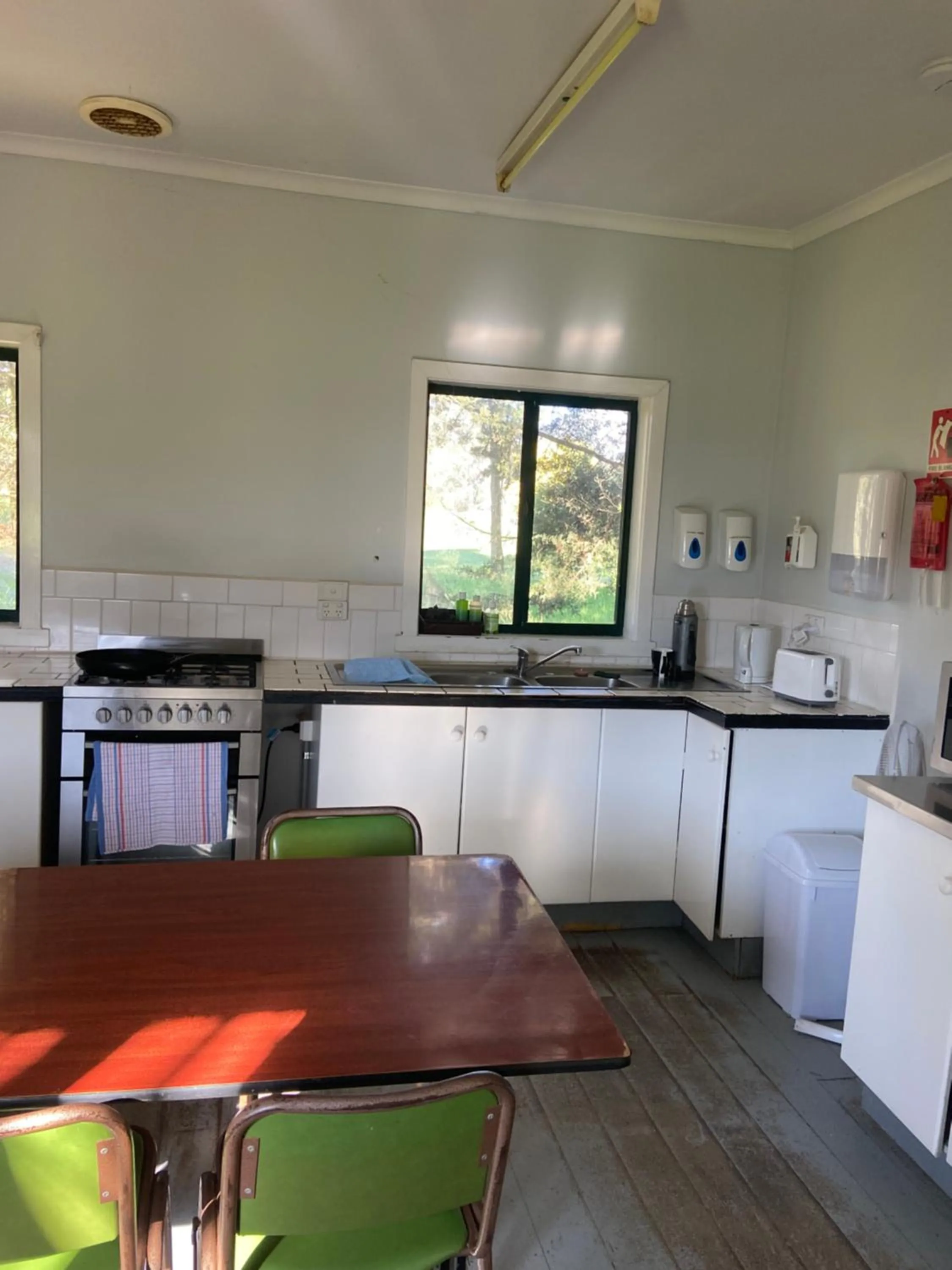 Kitchen or kitchenette in BIG4 Breeze Holiday Parks - Eildon