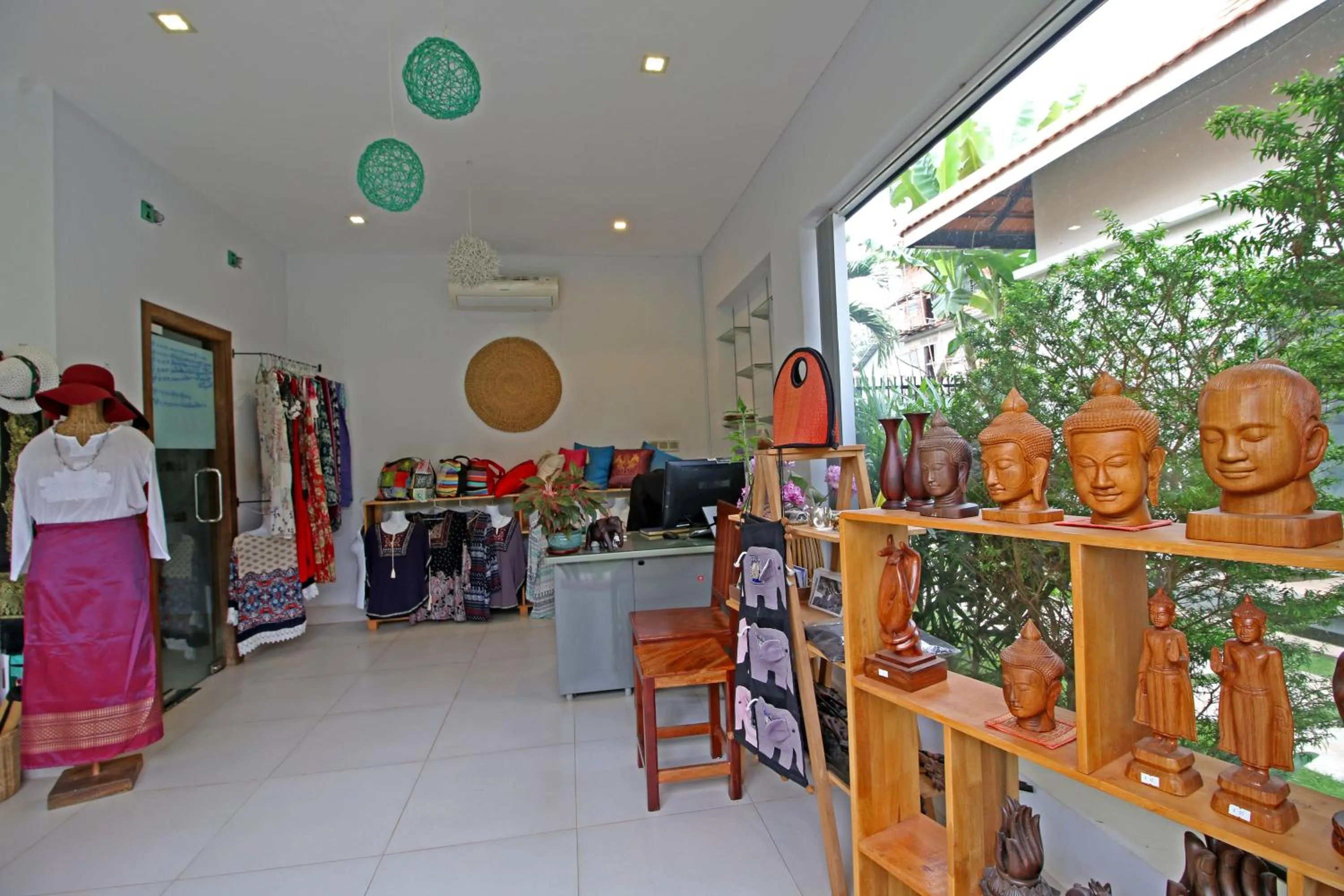 Shopping Area in New Riverside Hotel