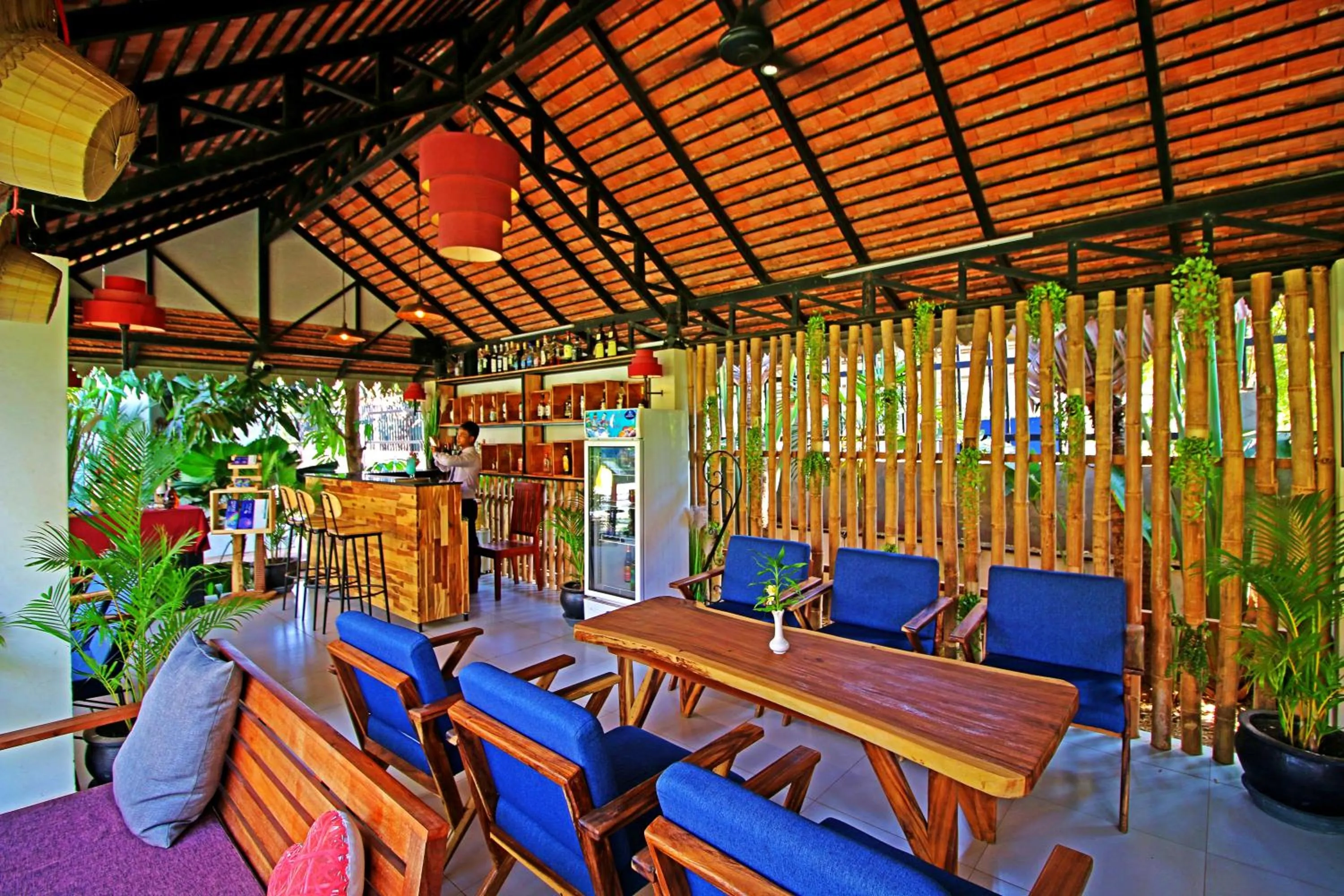 Lounge or bar in New Riverside Hotel