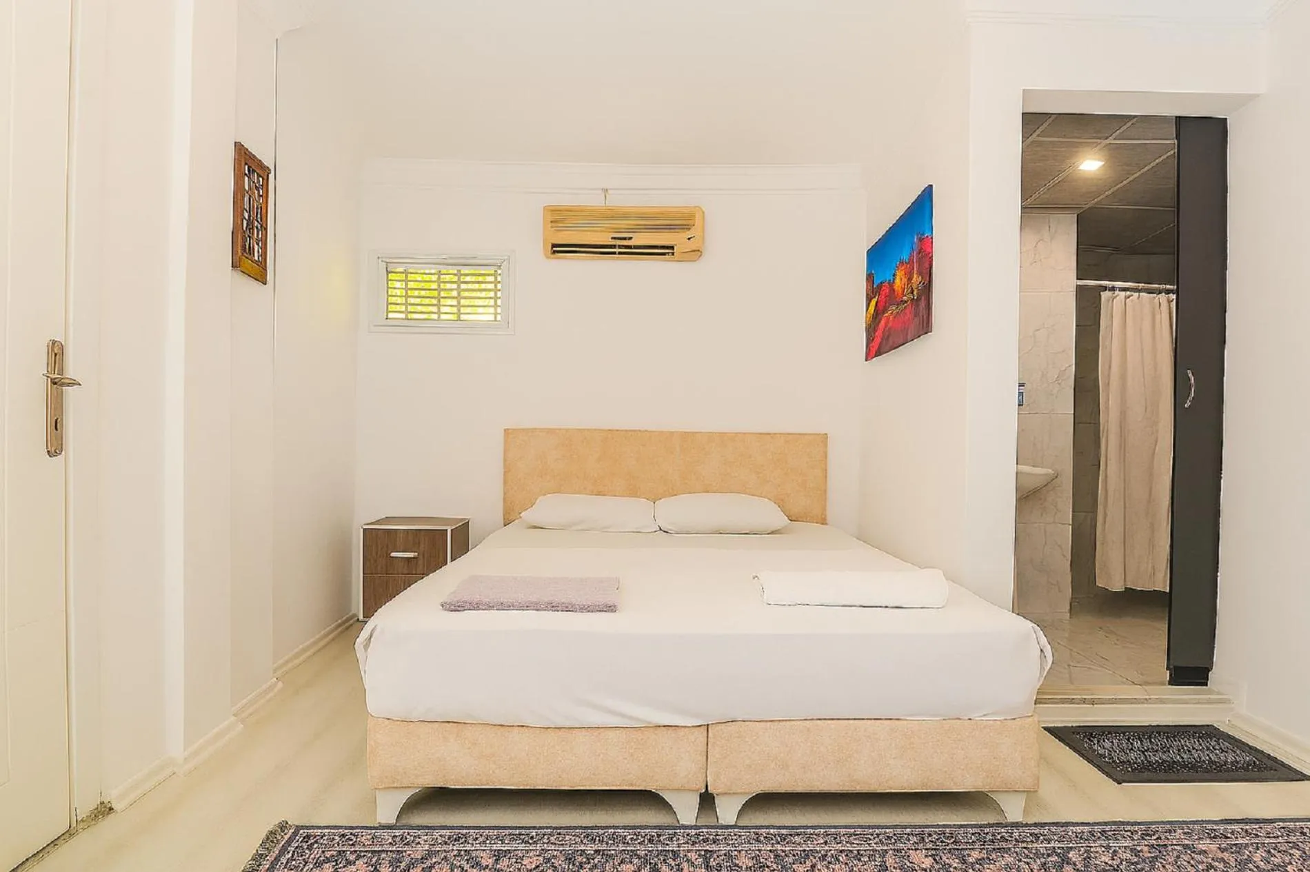 Bed in Hillside Apart House