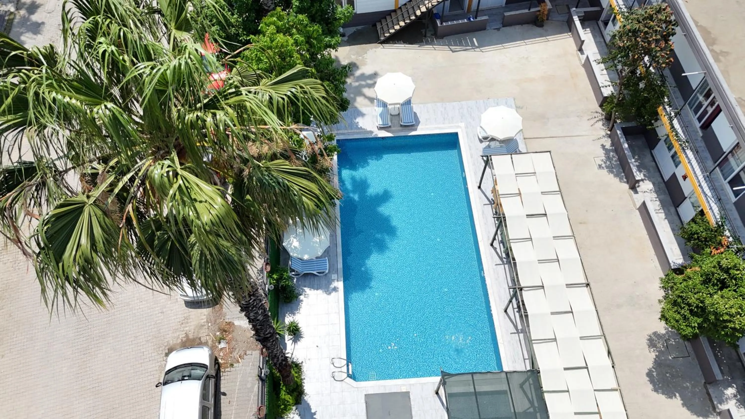 Hillside Apart House