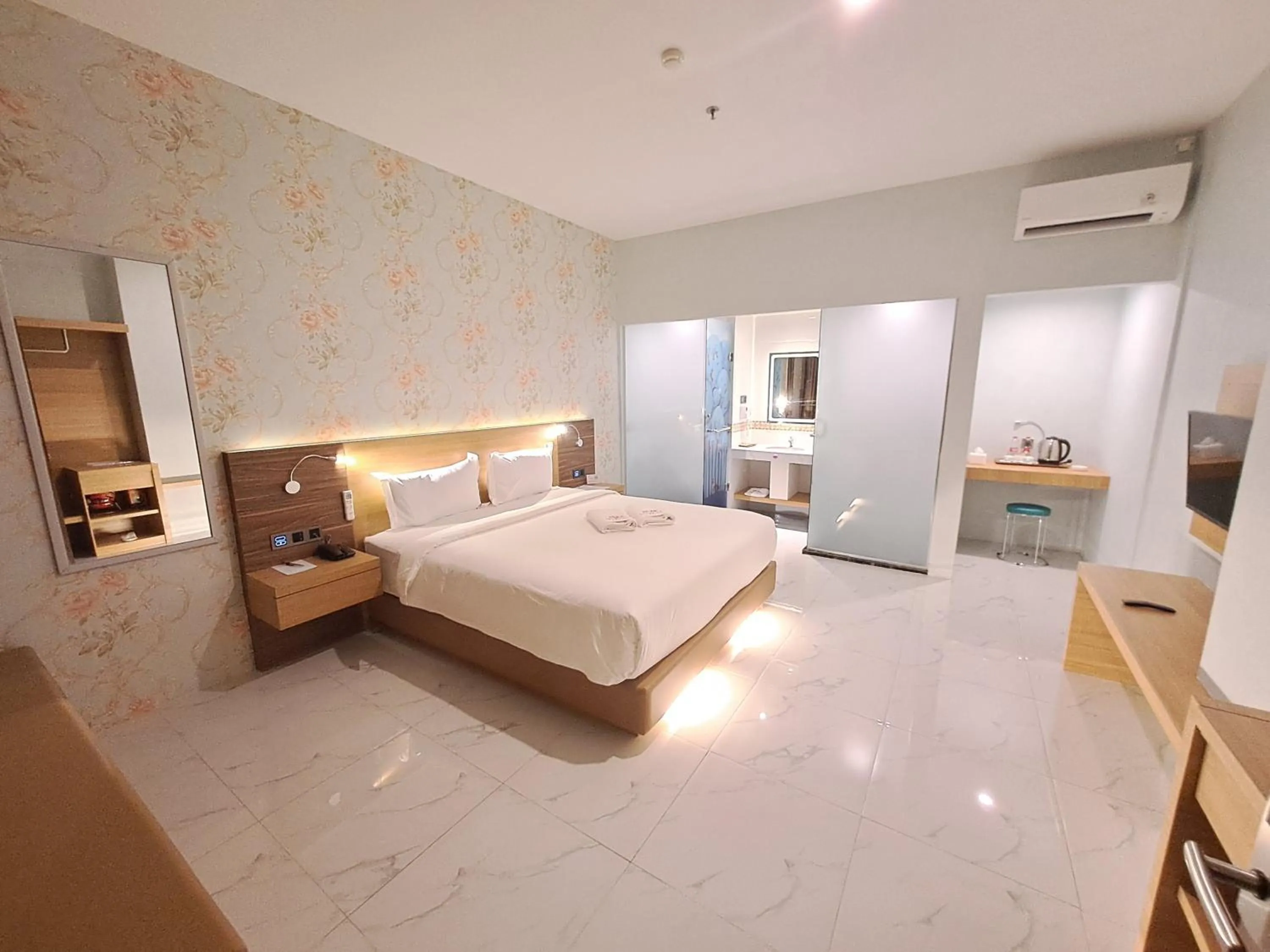 Bed in SELECTA HOTEL Medan
