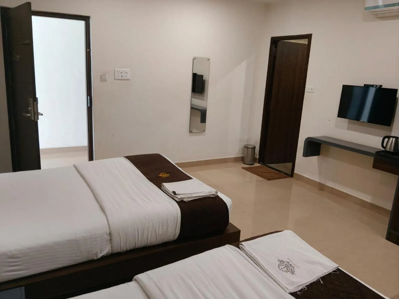 Bed in Senthur Inn By K Hotels