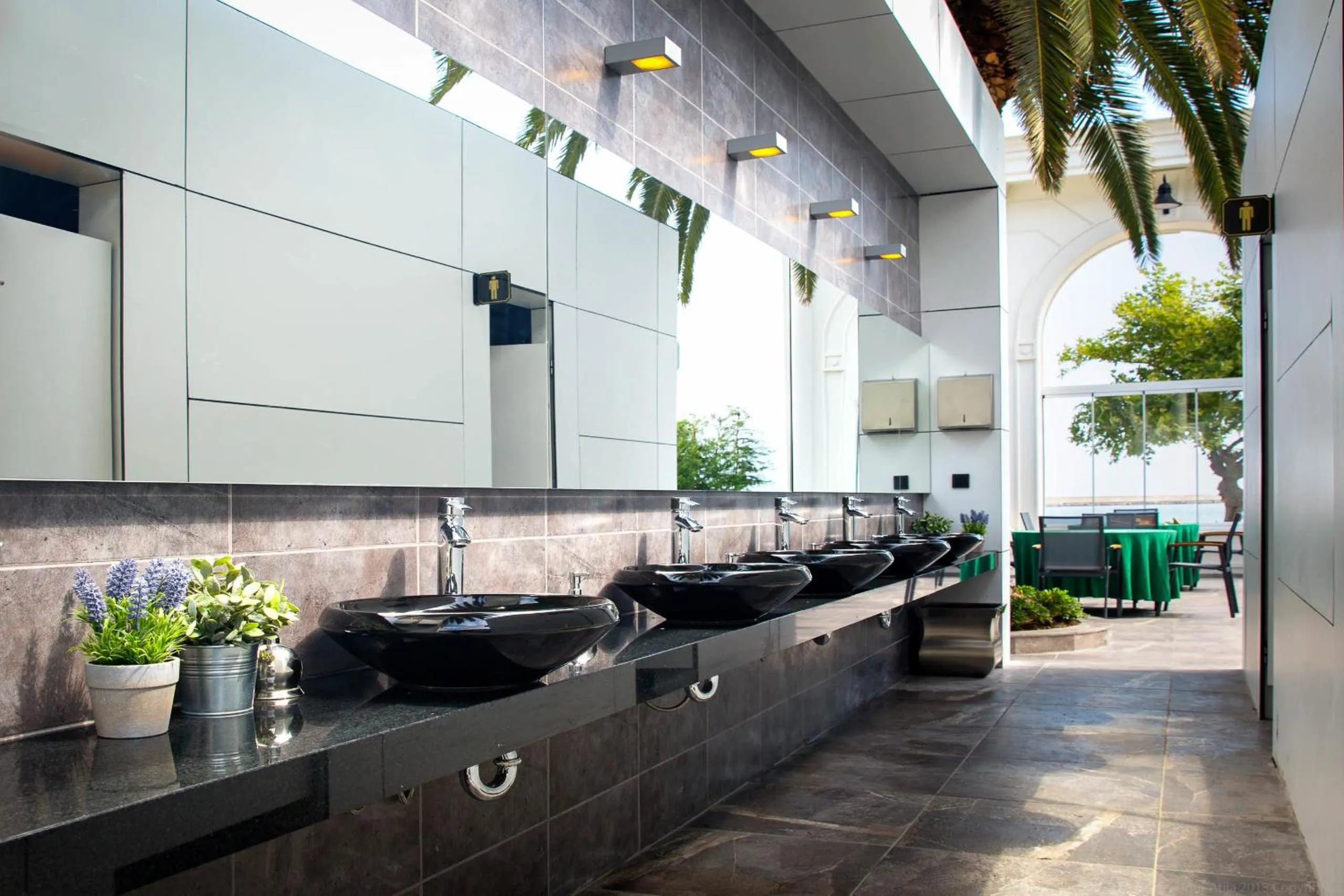 Decorative detail in Northdoor Hotel