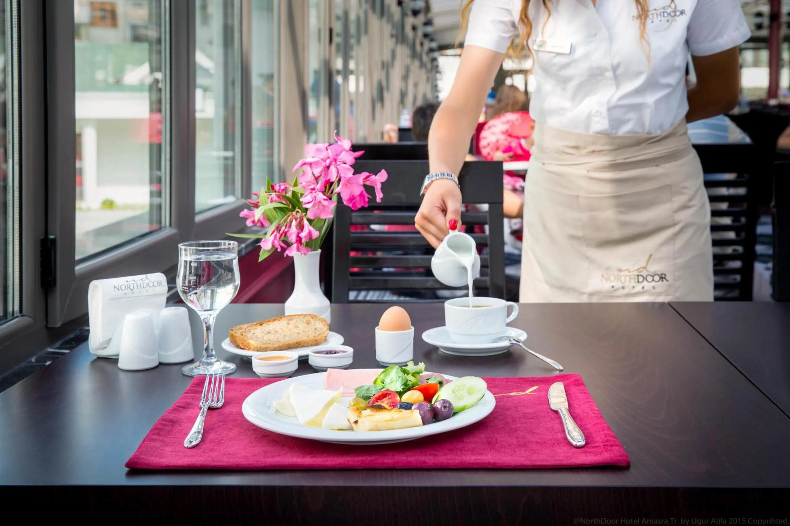 Buffet breakfast in Northdoor Hotel