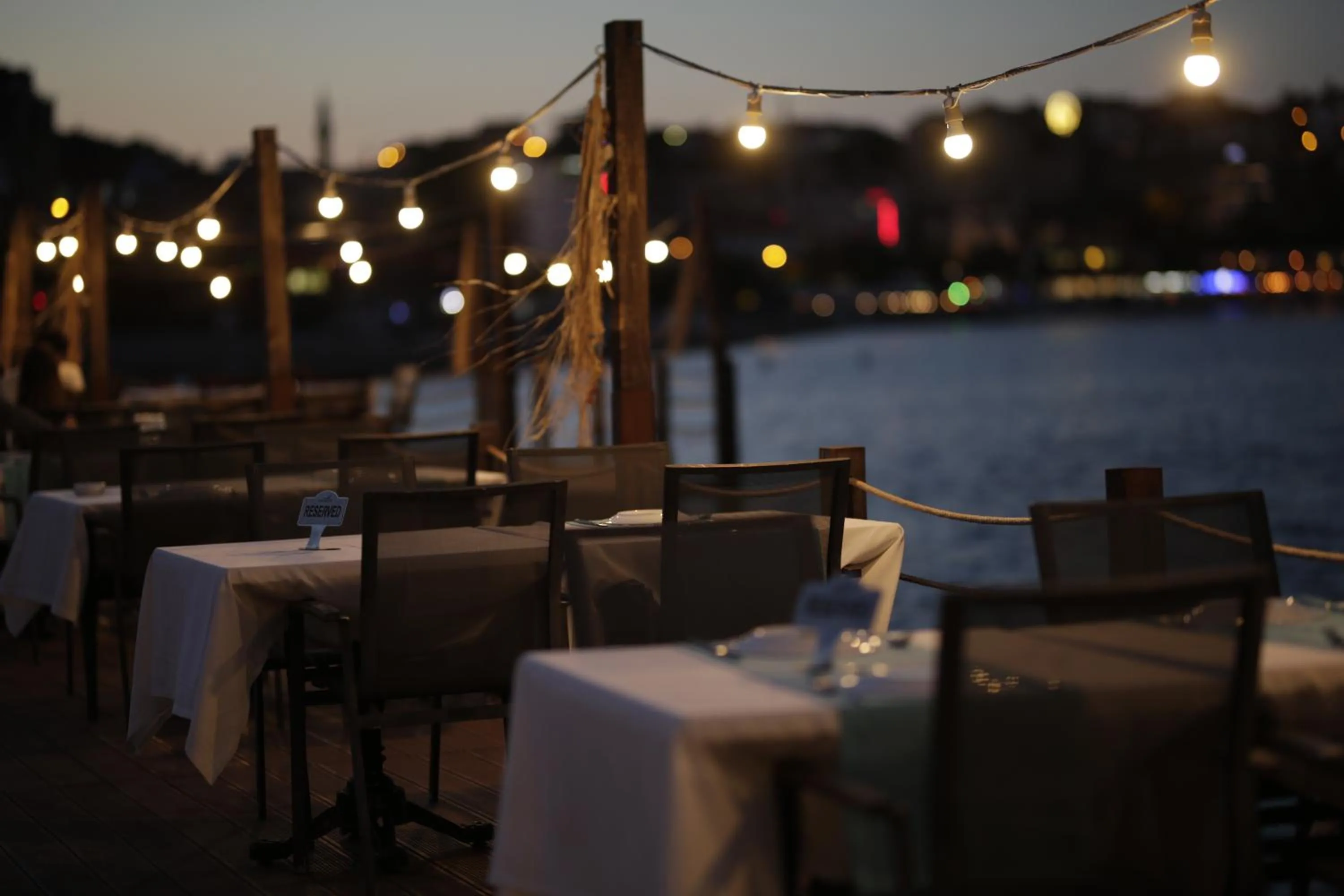 Restaurant/places to eat in Northdoor Hotel