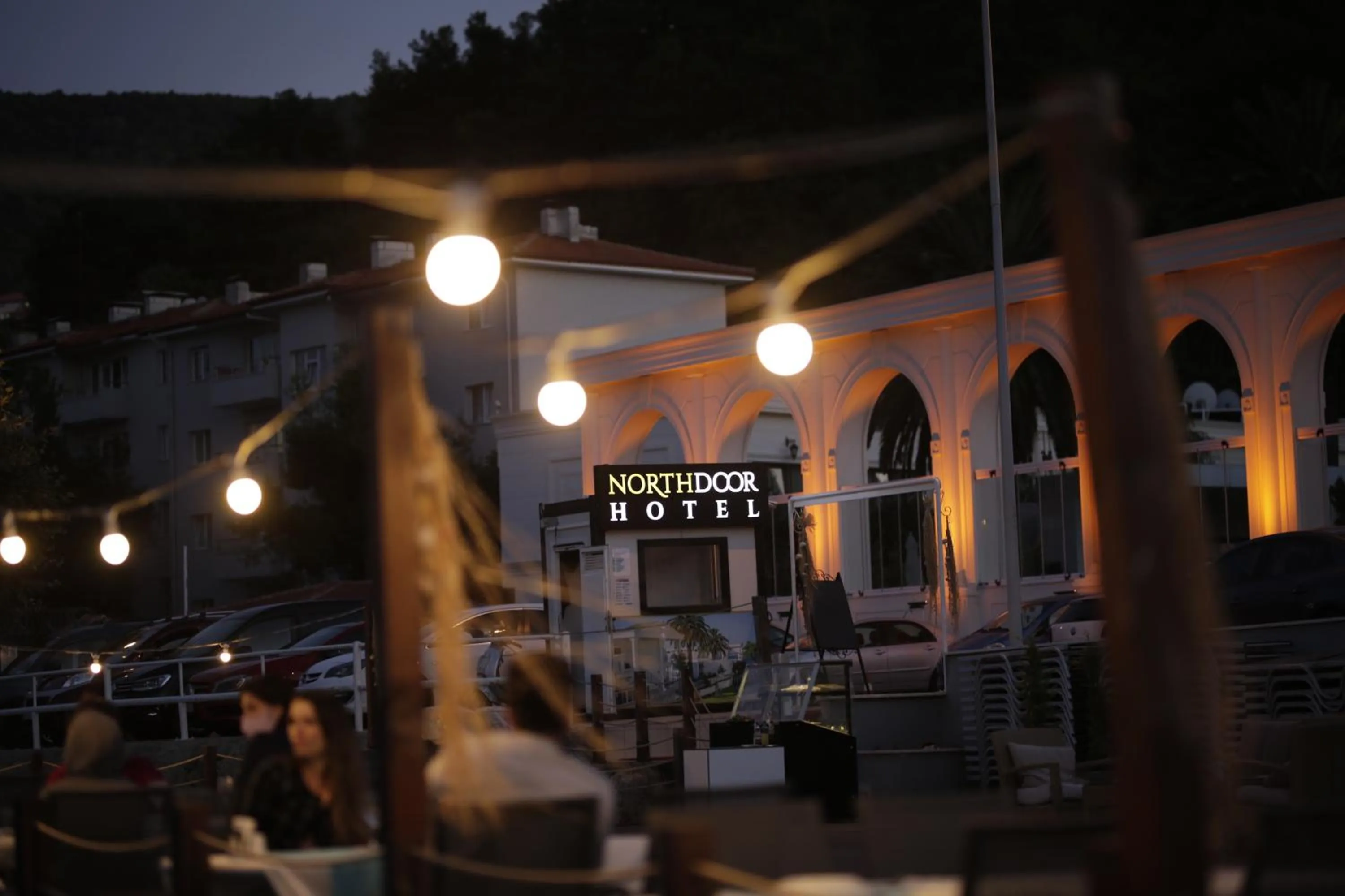 Restaurant/places to eat in Northdoor Hotel