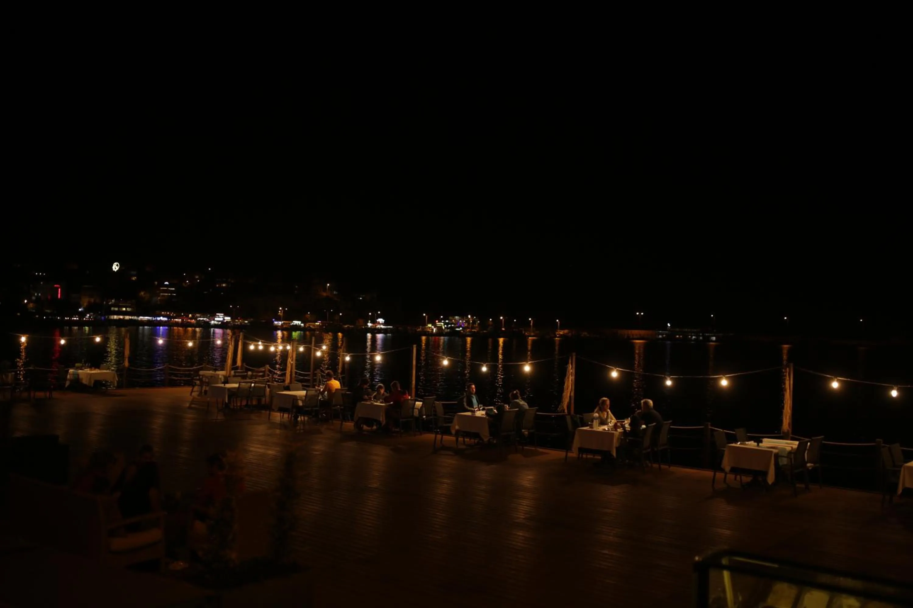 Restaurant/places to eat in Northdoor Hotel