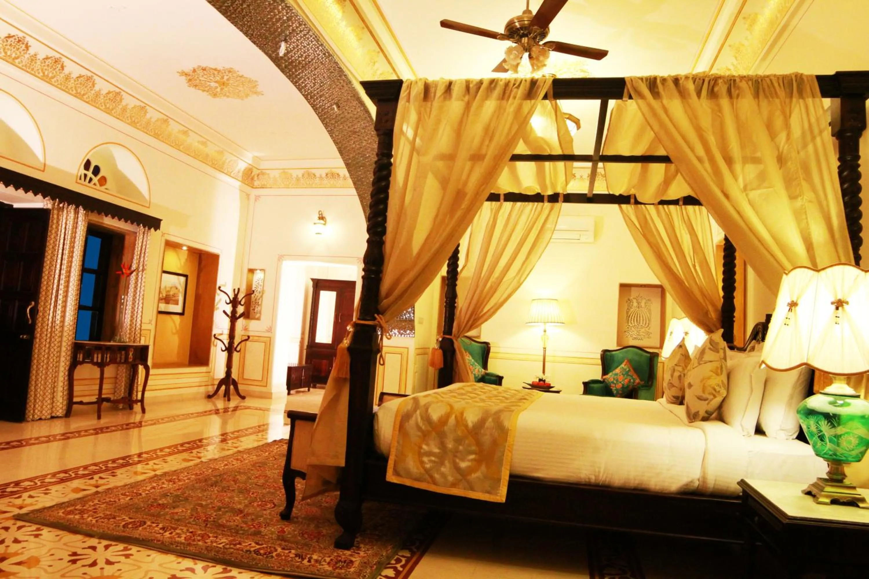 Bed in Grand Uniara A Heritage Hotel