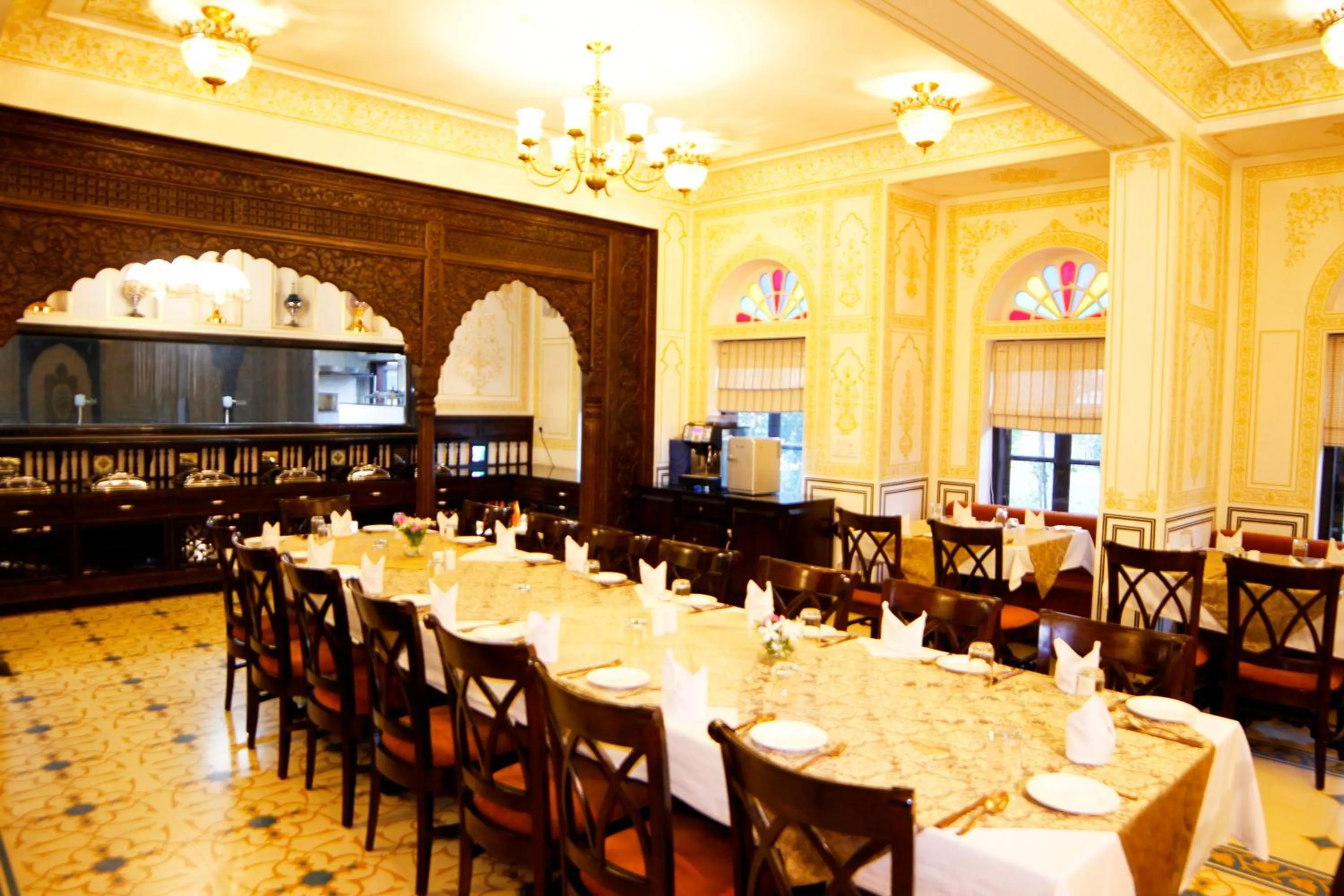 Restaurant/places to eat in Grand Uniara A Heritage Hotel