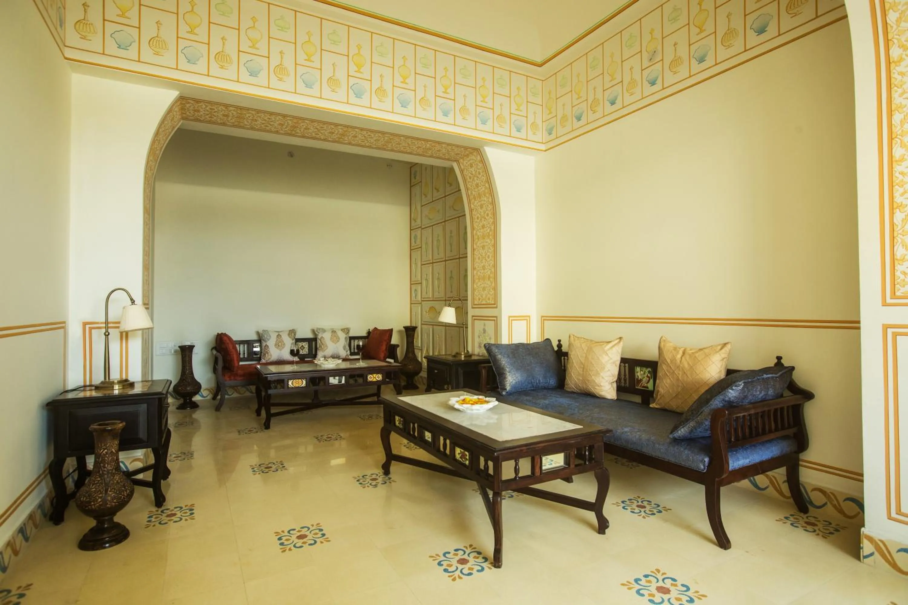 Alcoholic drinks in Grand Uniara A Heritage Hotel