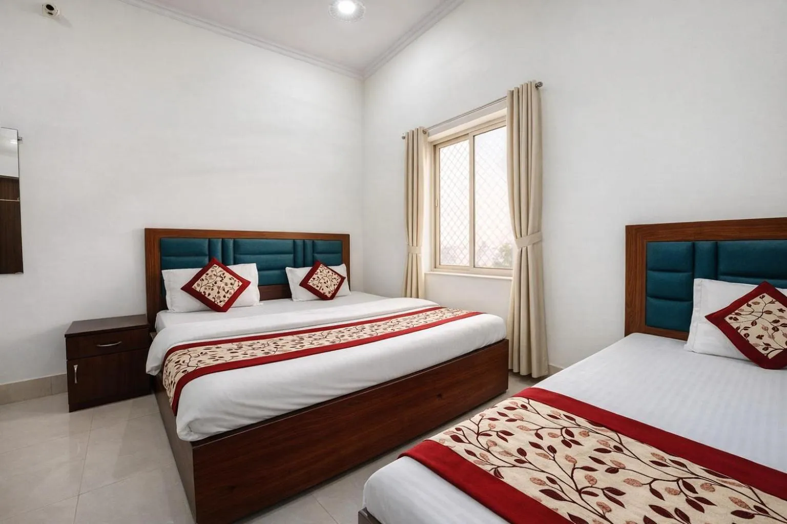 Bedroom, Bed in Murli Manohar Palace