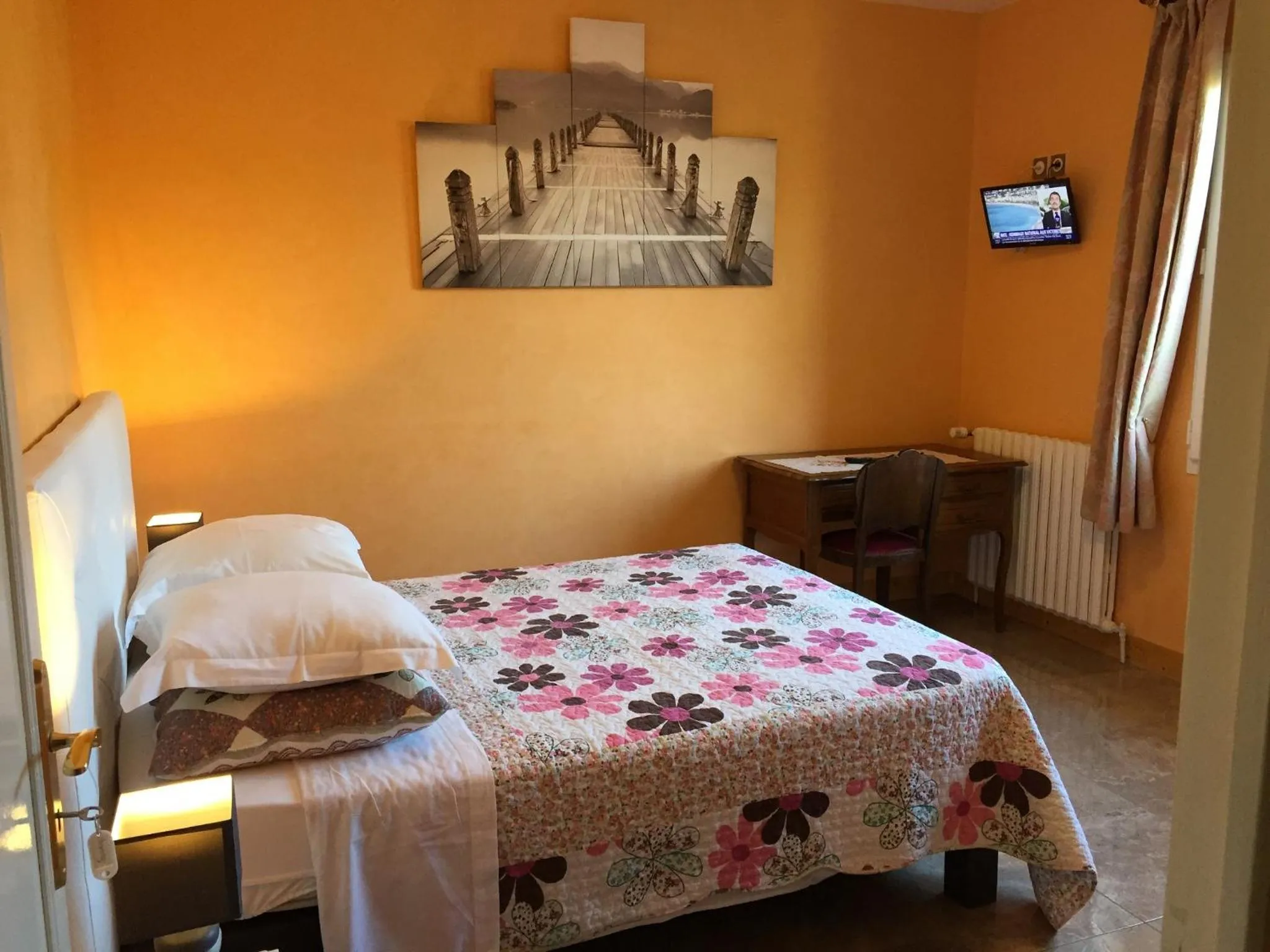 Bedroom, Bed in Chambres D'hôtes du Plessis