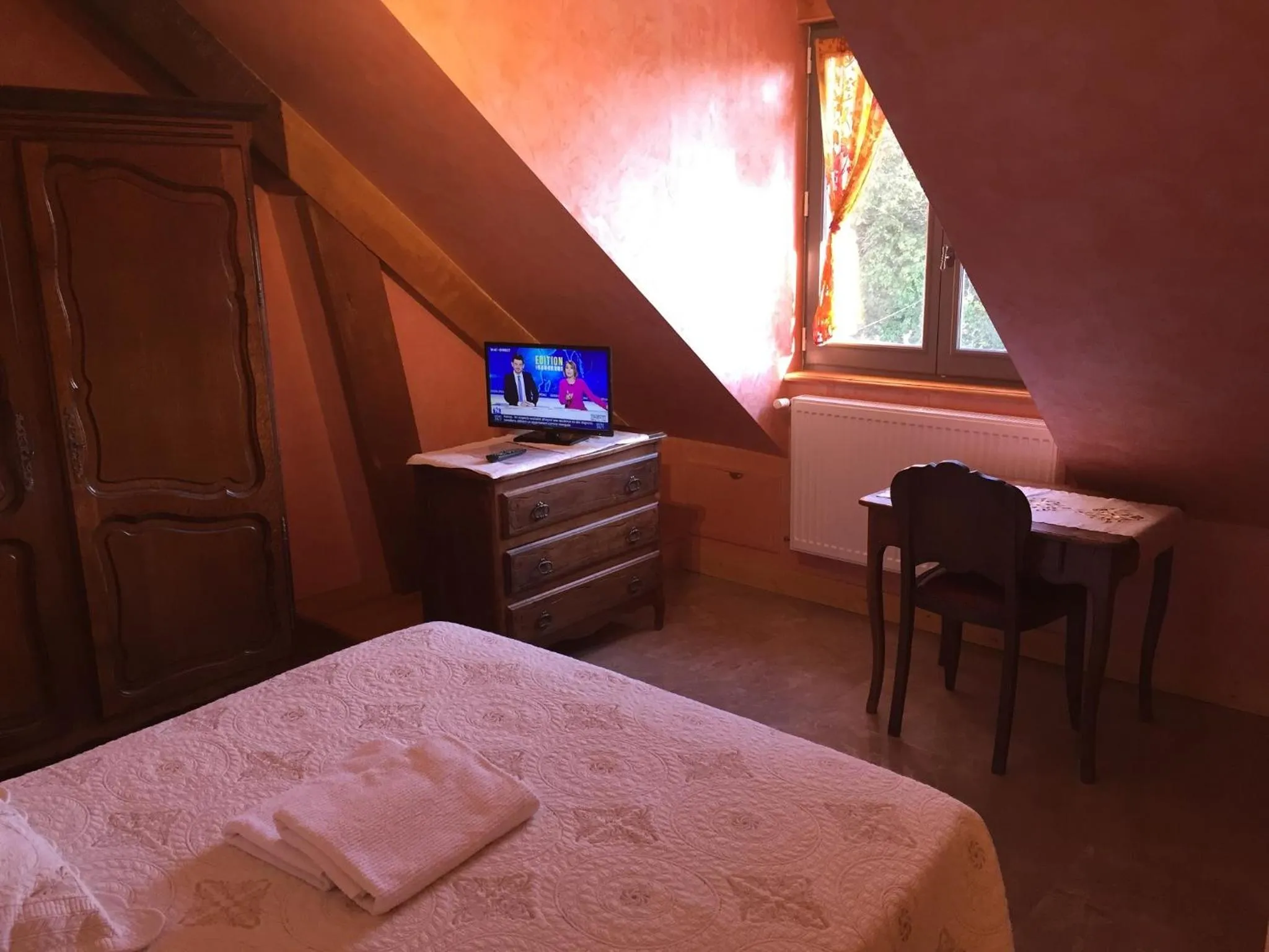 Bedroom, Bed in Chambres D'hôtes du Plessis