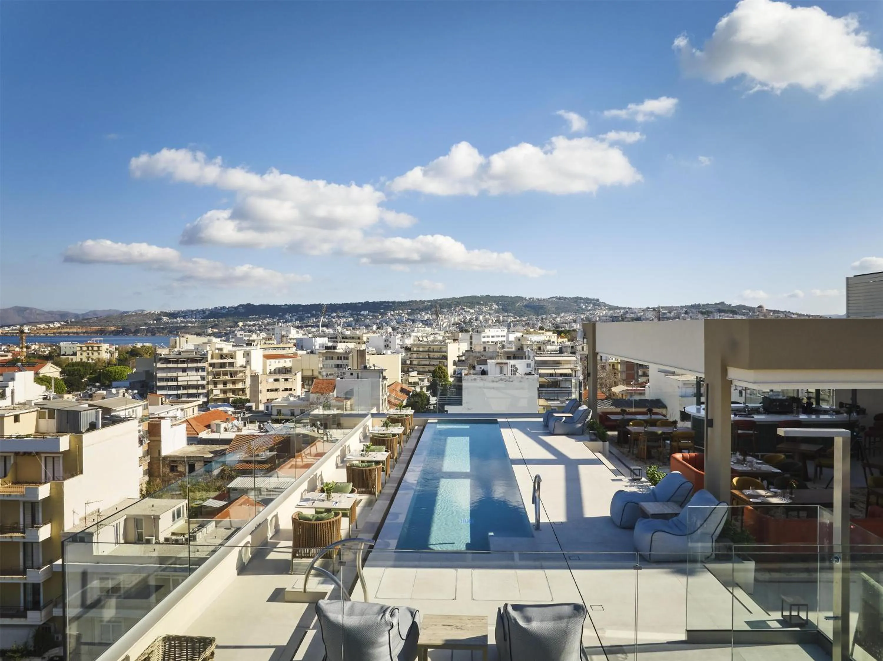 Restaurant/places to eat in Hilton Garden Inn Chania City