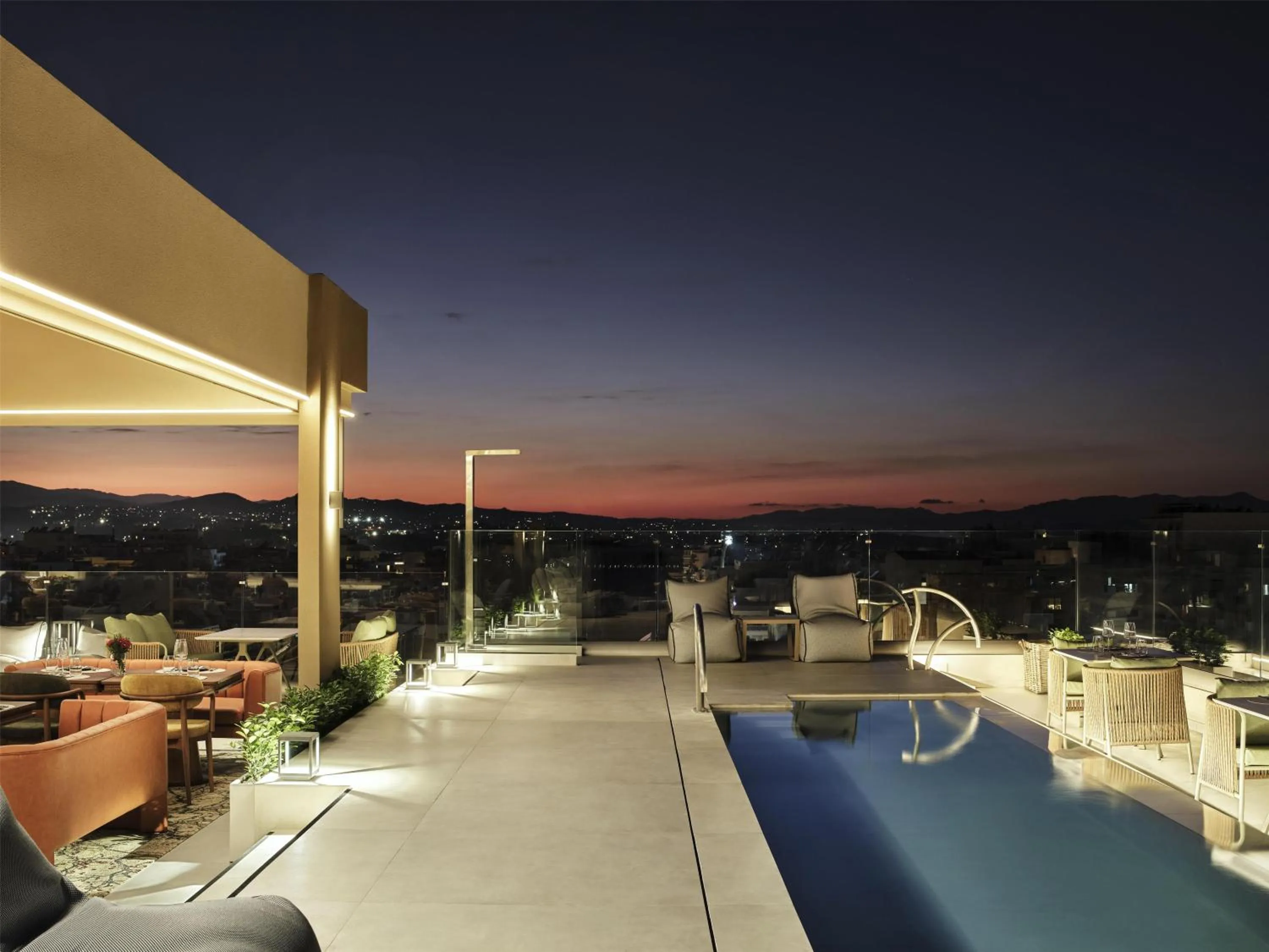 Restaurant/places to eat in Hilton Garden Inn Chania City