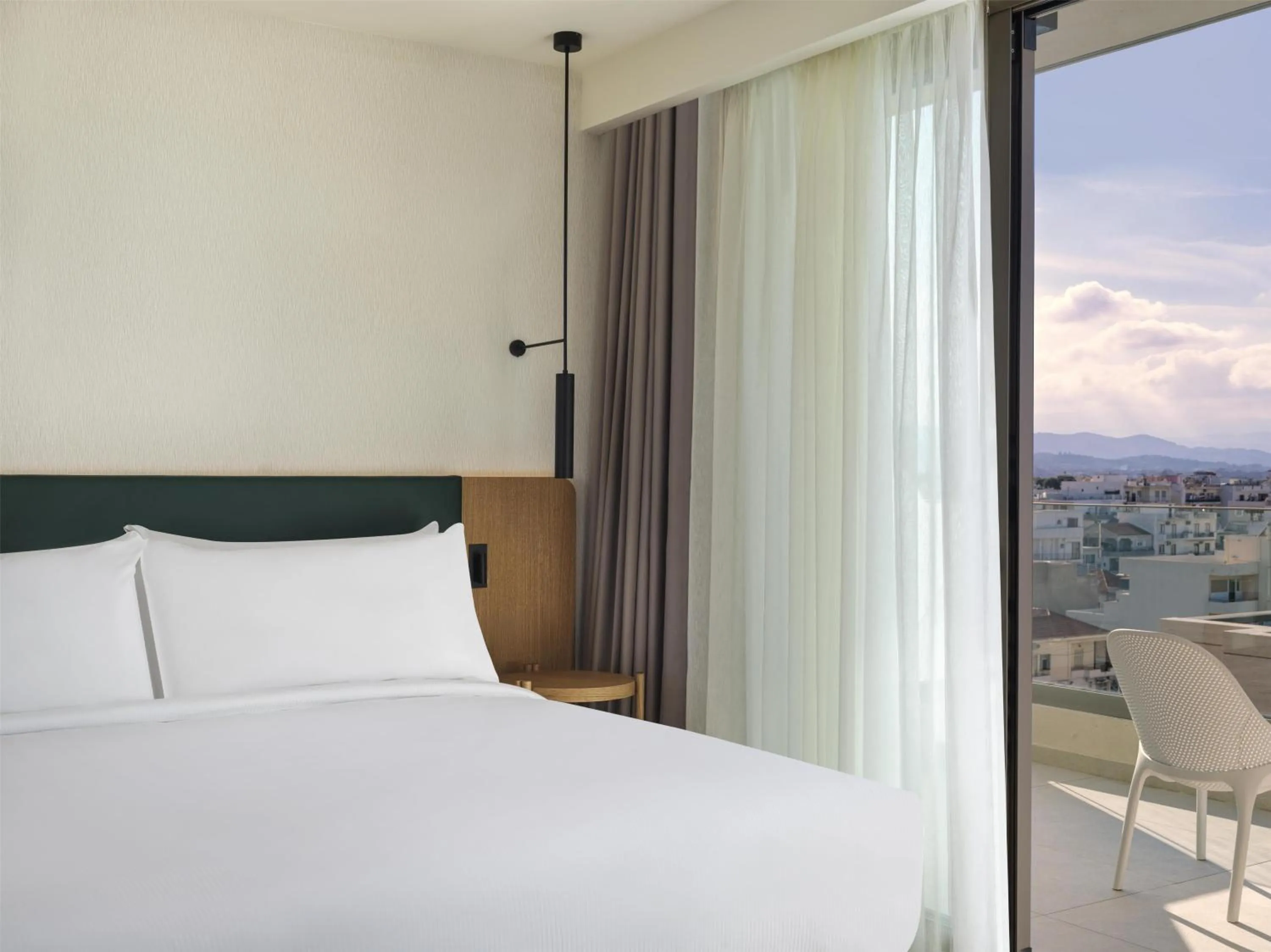 Bed in Hilton Garden Inn Chania City