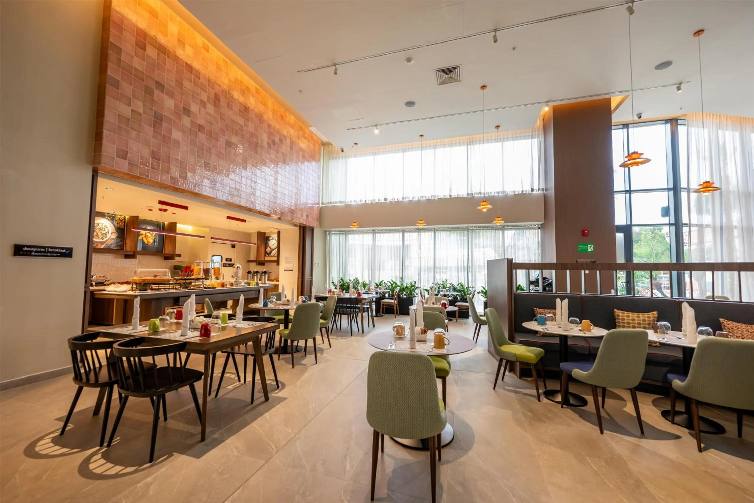 Restaurant/places to eat in Hotel Hampton By Hilton Santiago De Los Caballeros