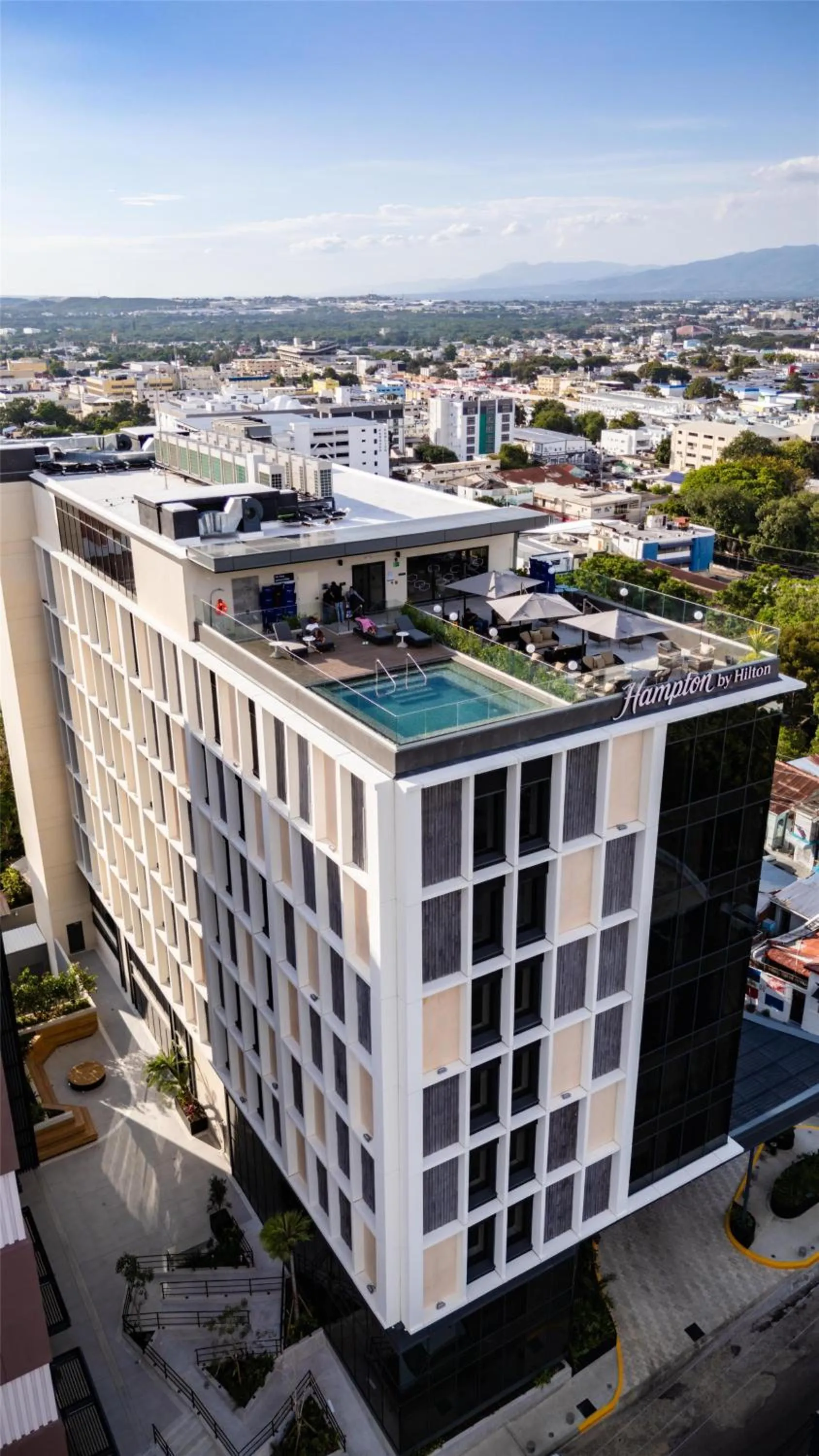 Property building in Hotel Hampton By Hilton Santiago De Los Caballeros