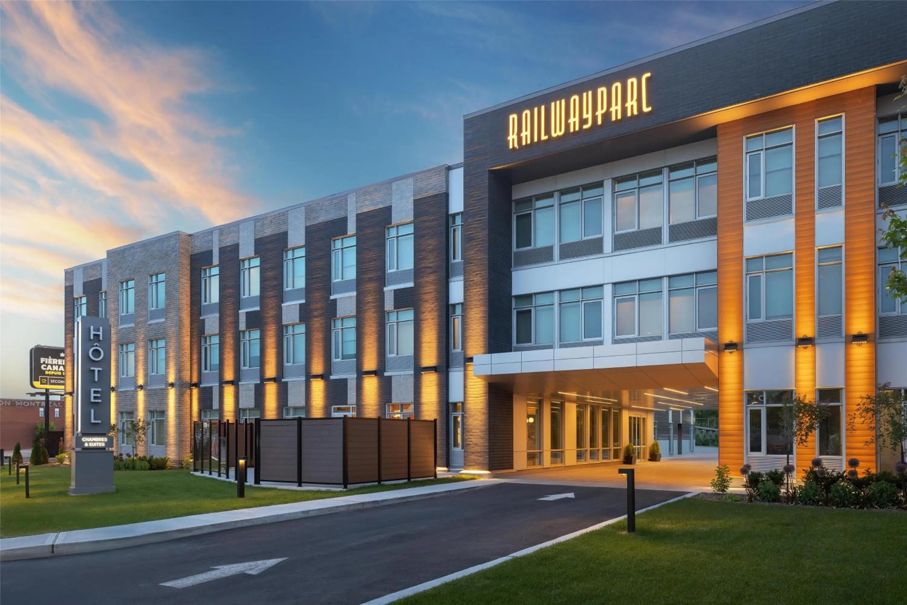 Property building in Hotel Railwayparc Montreal, Tapestry Collection By Hilton