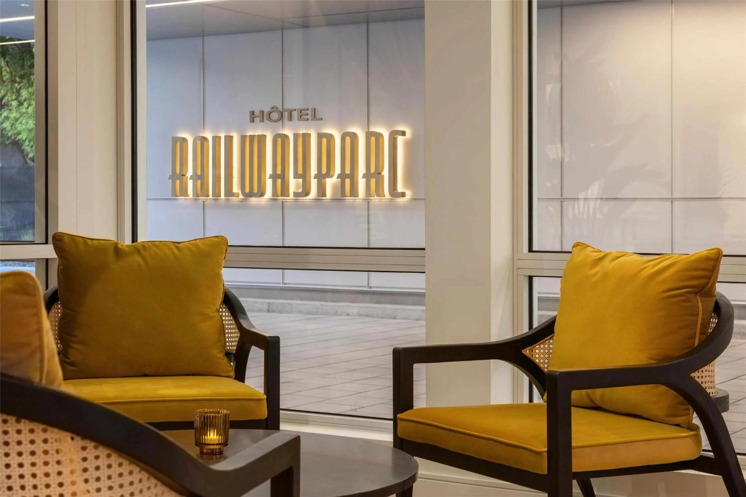 Lobby or reception in Hotel Railwayparc Montreal, Tapestry Collection By Hilton