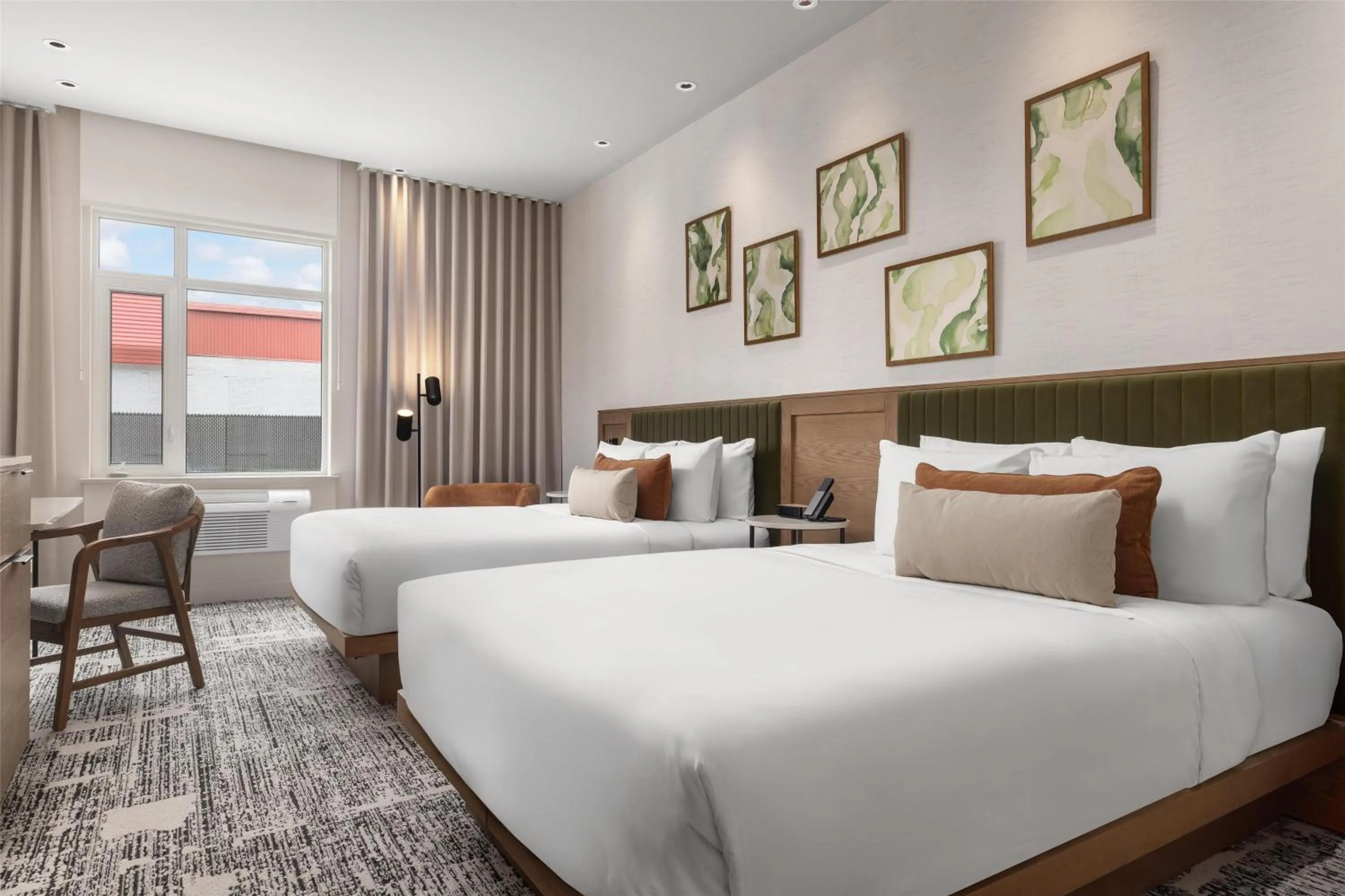 Bed in Hotel Railwayparc Montreal, Tapestry Collection By Hilton