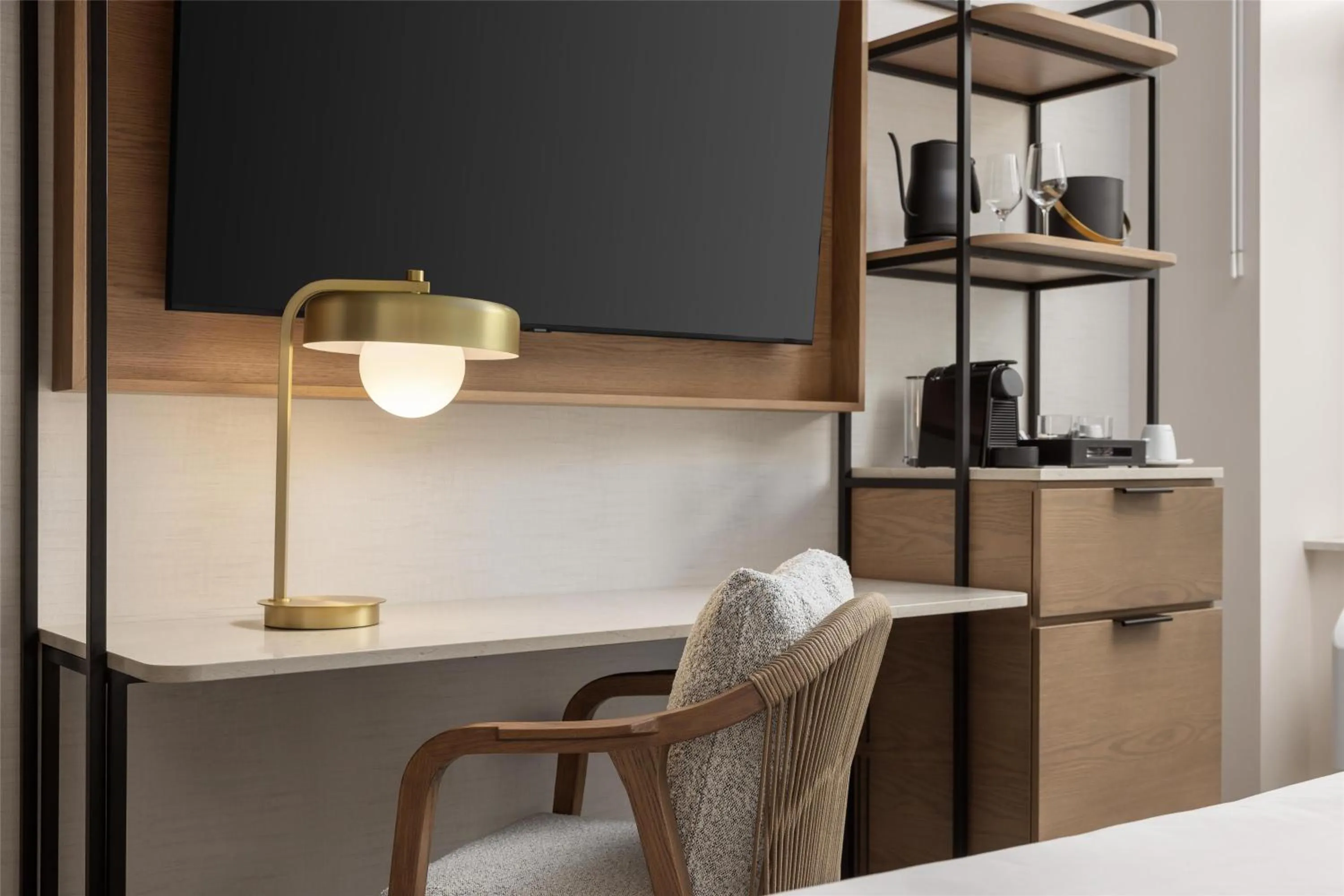 Bedroom in Hotel Railwayparc Montreal, Tapestry Collection By Hilton