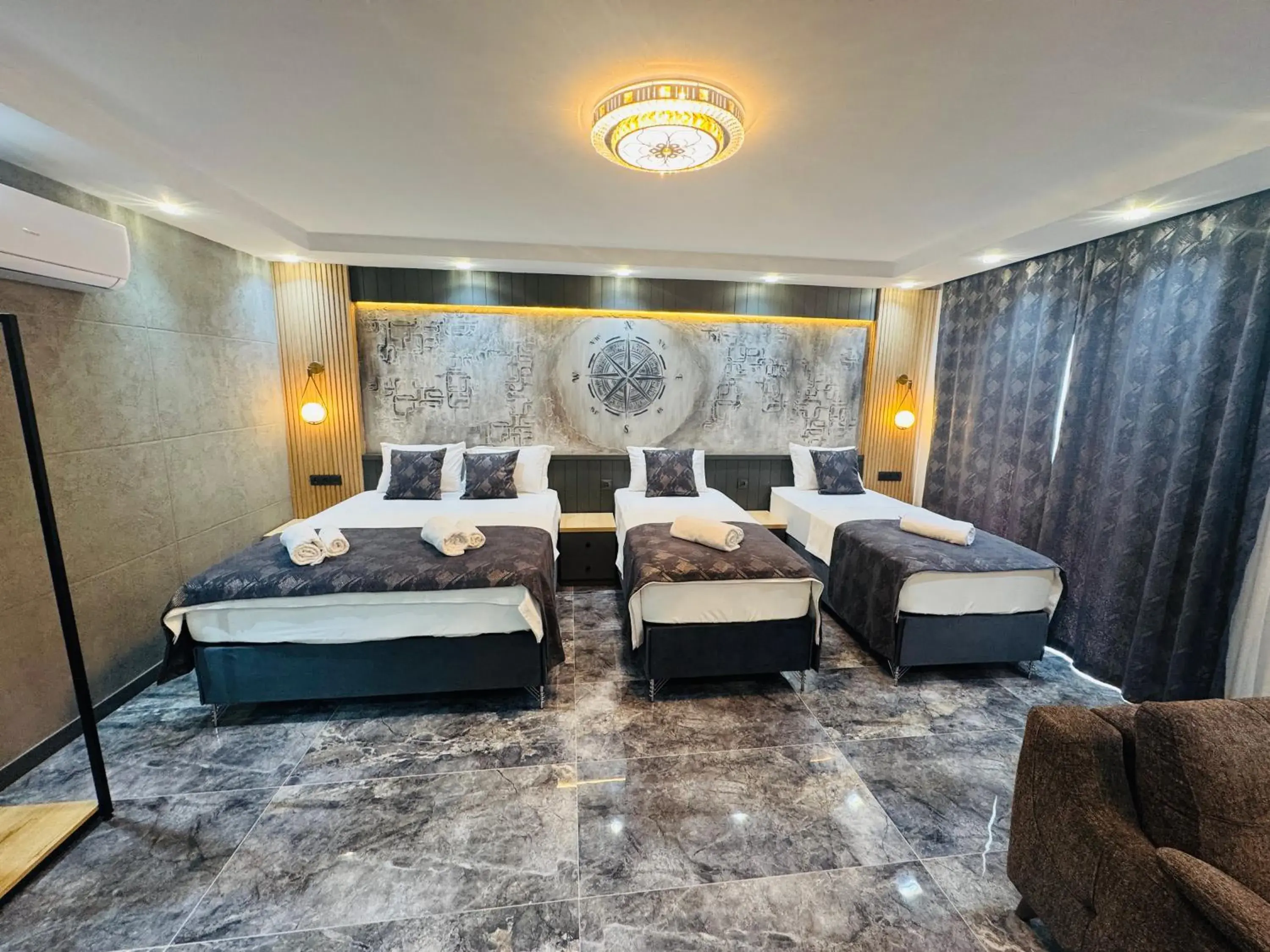 Two-Bedroom Deluxe Apartment with Balcony in Tikir House Two-Bedroom Deluxe Apartment with Balcony in Tikir House