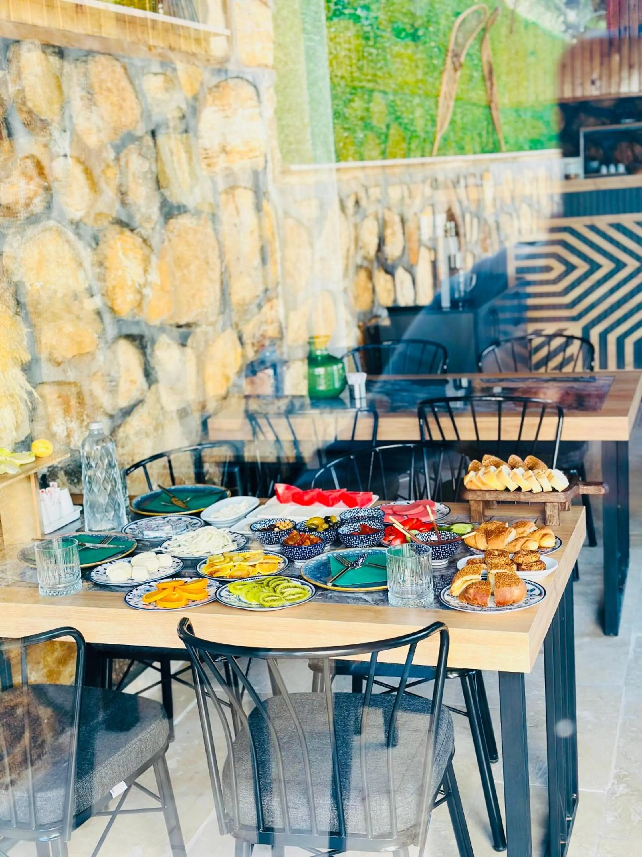 Breakfast in Tikir House