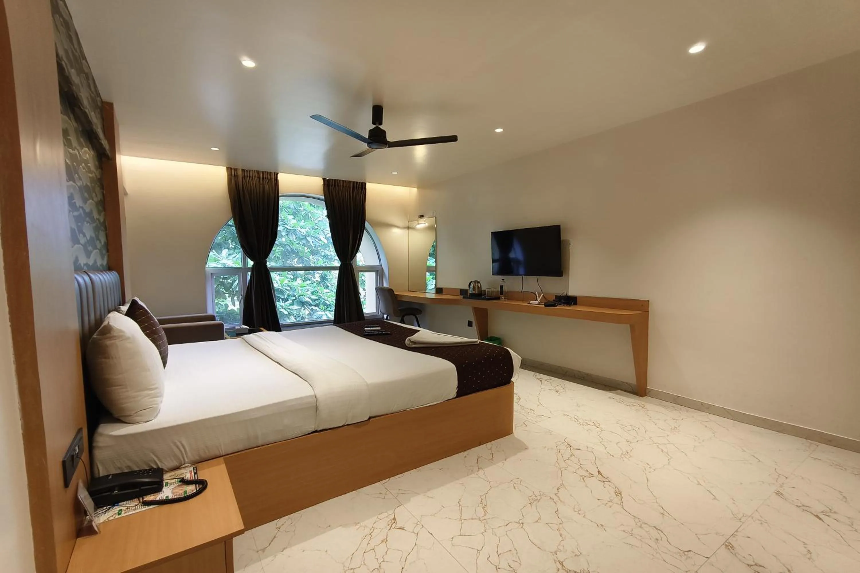 Bed in The Golden Arc