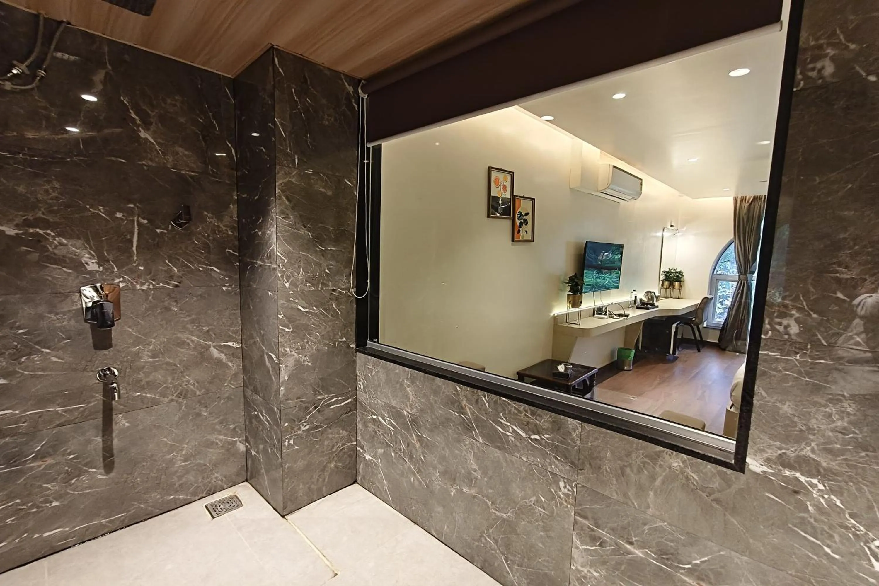 Bathroom in The Golden Arc