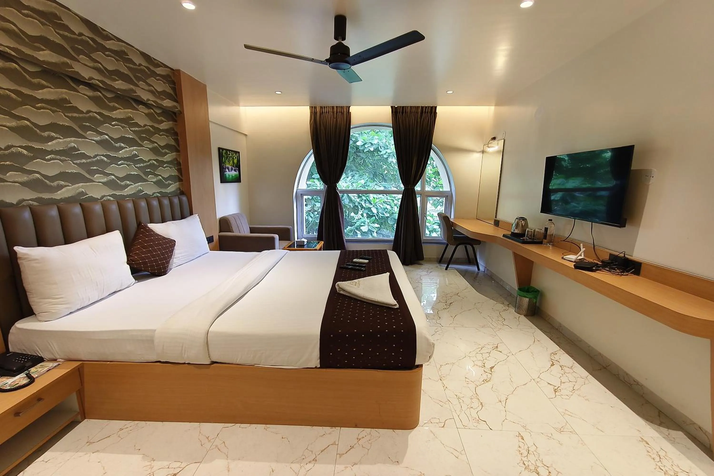 Bed in The Golden Arc