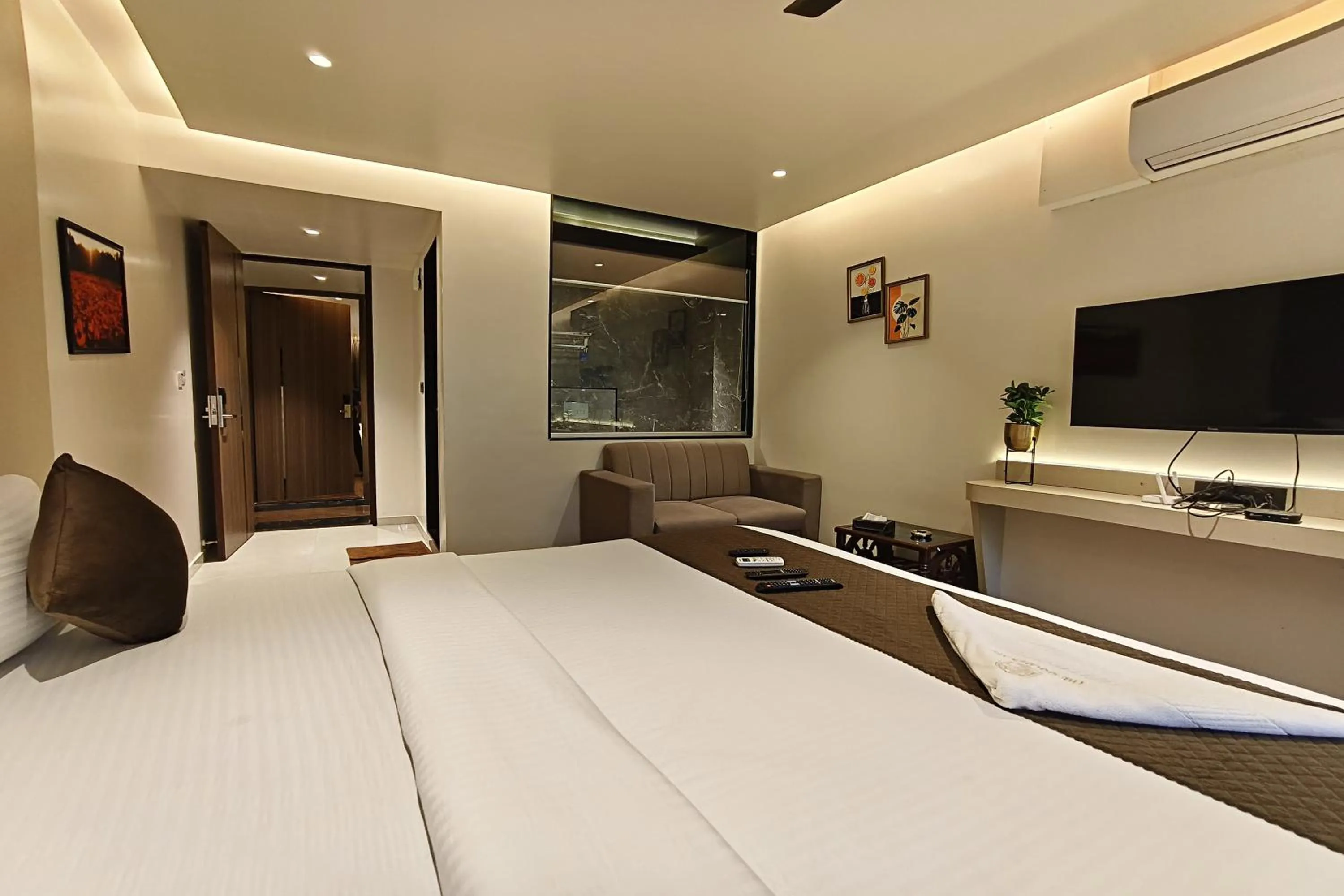 Bed in The Golden Arc