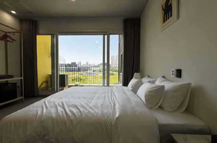 Garden view, Bed in Centum Hotel Mokpo Namak branch