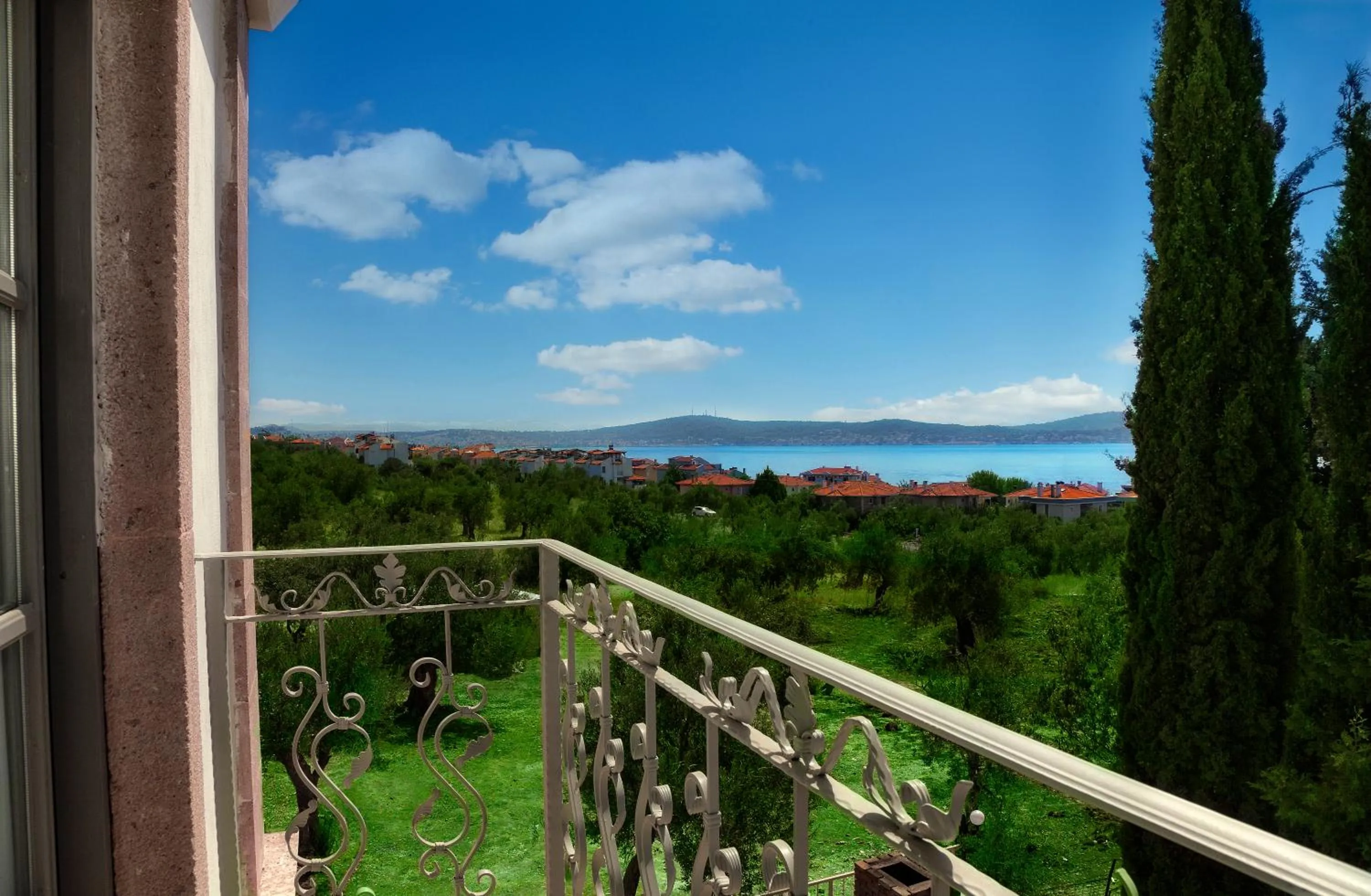 Balcony/Terrace in Cunda Fora Hotel