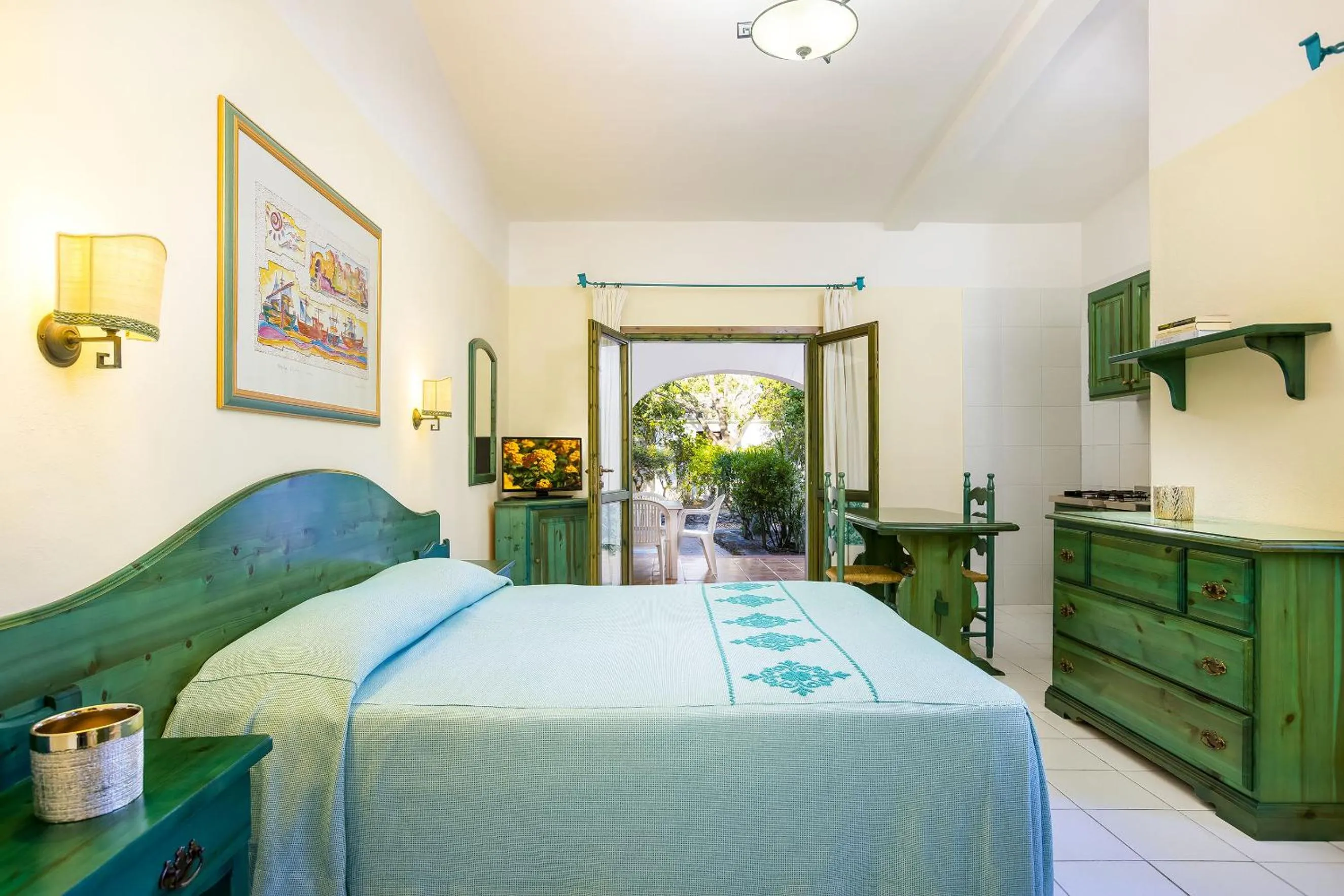 TV and multimedia, Bed in Alba Dorata Resort