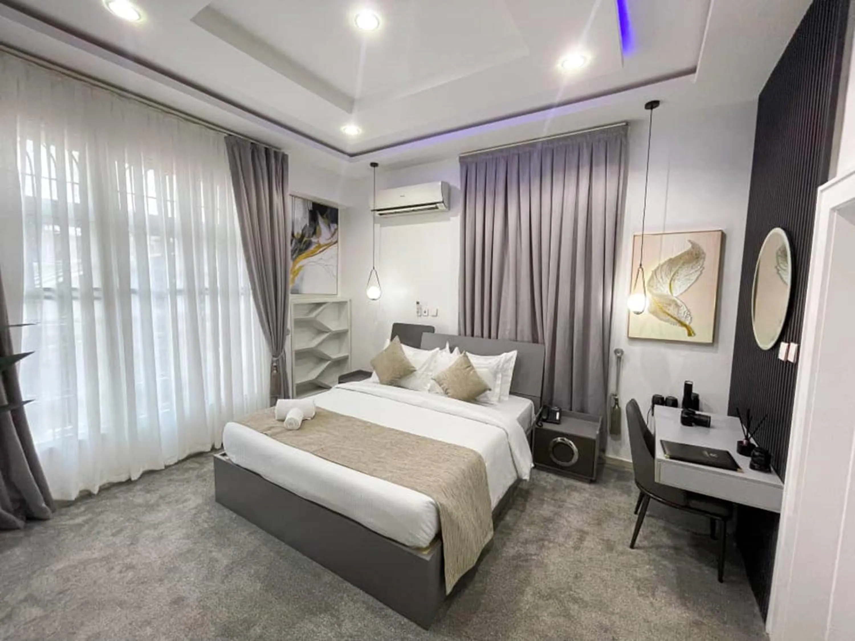 Bed in UrbanEdge Hotel