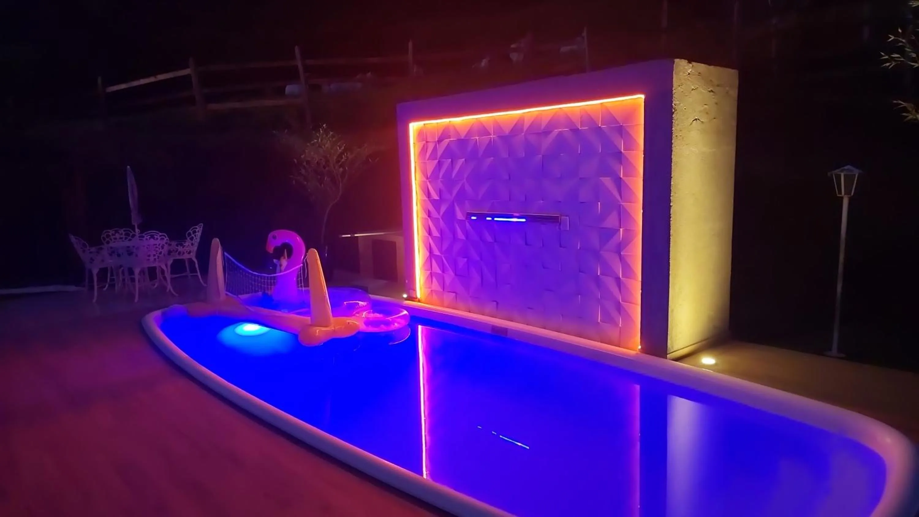 Swimming pool in Toca - Bairro Serrano