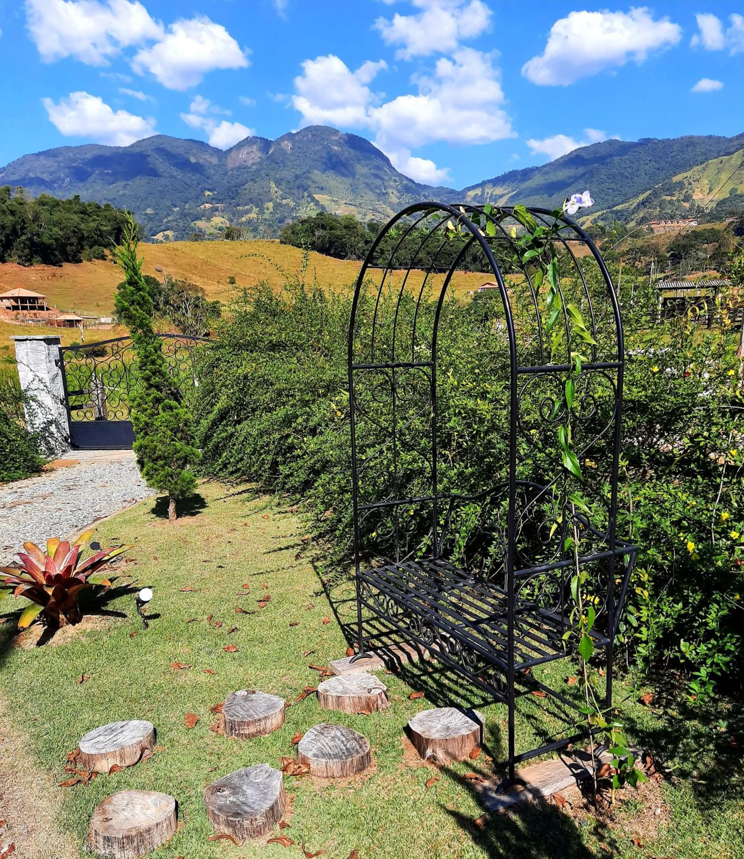 Toca - Bairro Serrano