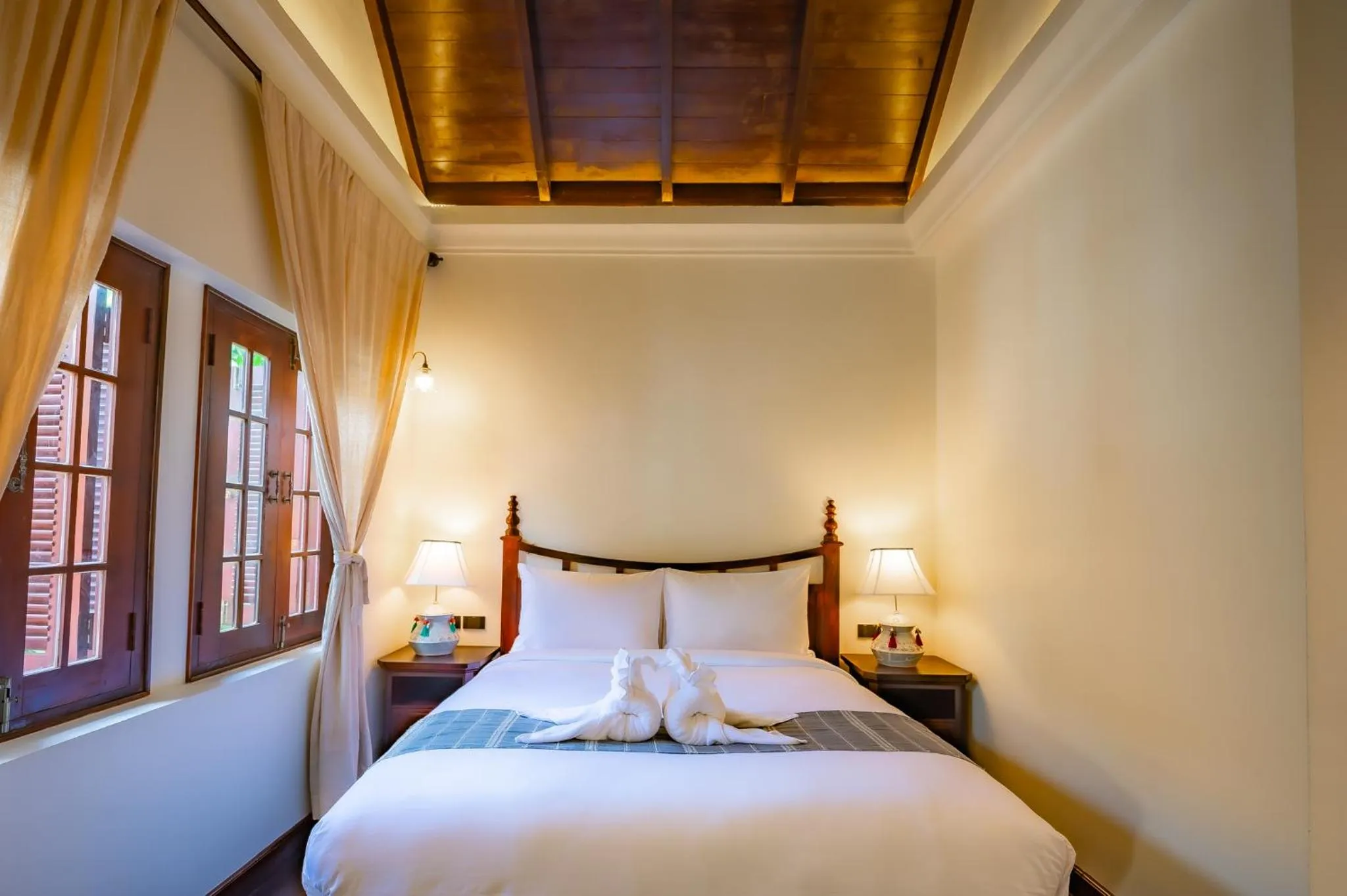 Bed in Sengphachanh Heritage Boutique