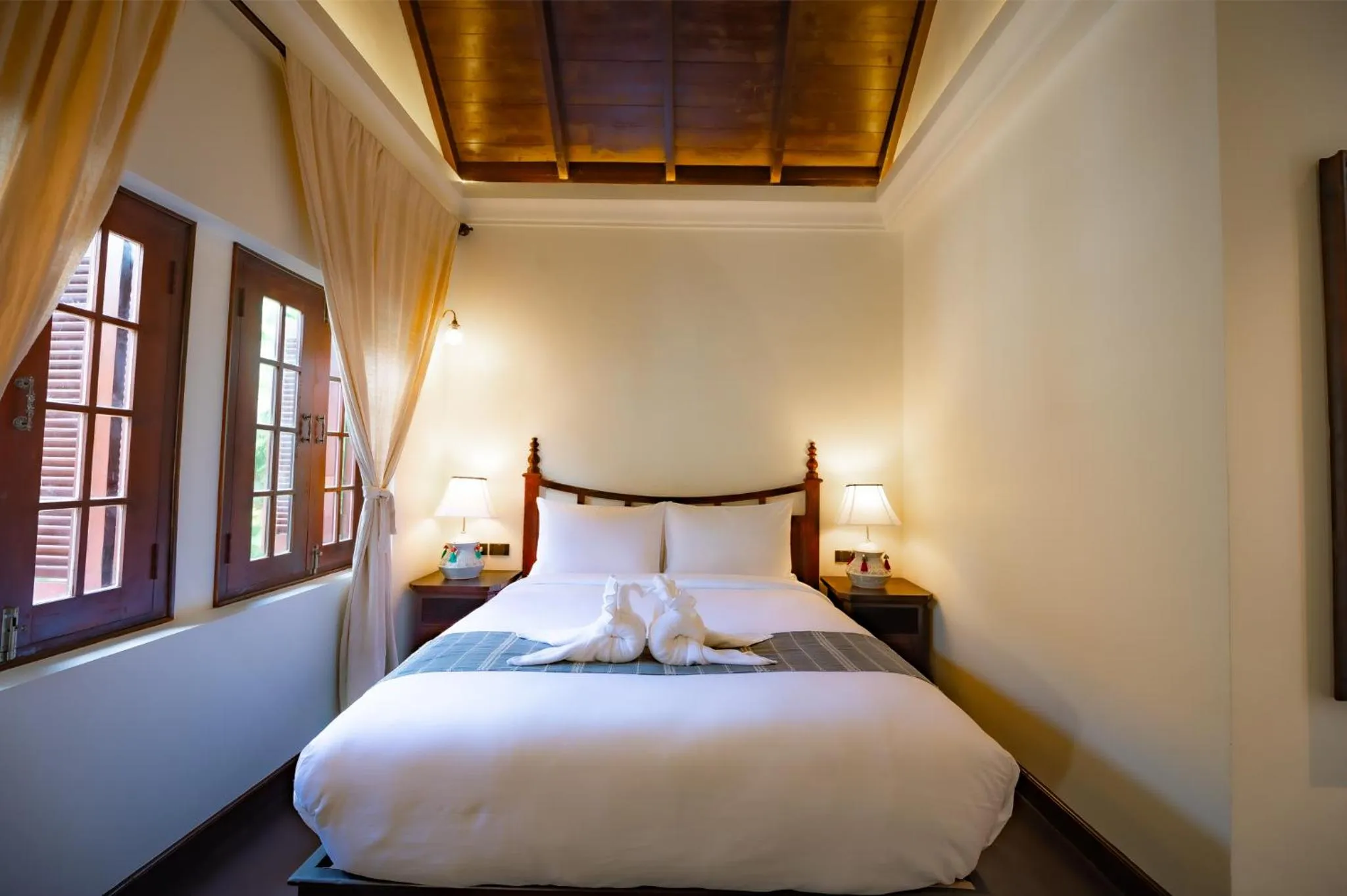 Bed in Sengphachanh Heritage Boutique