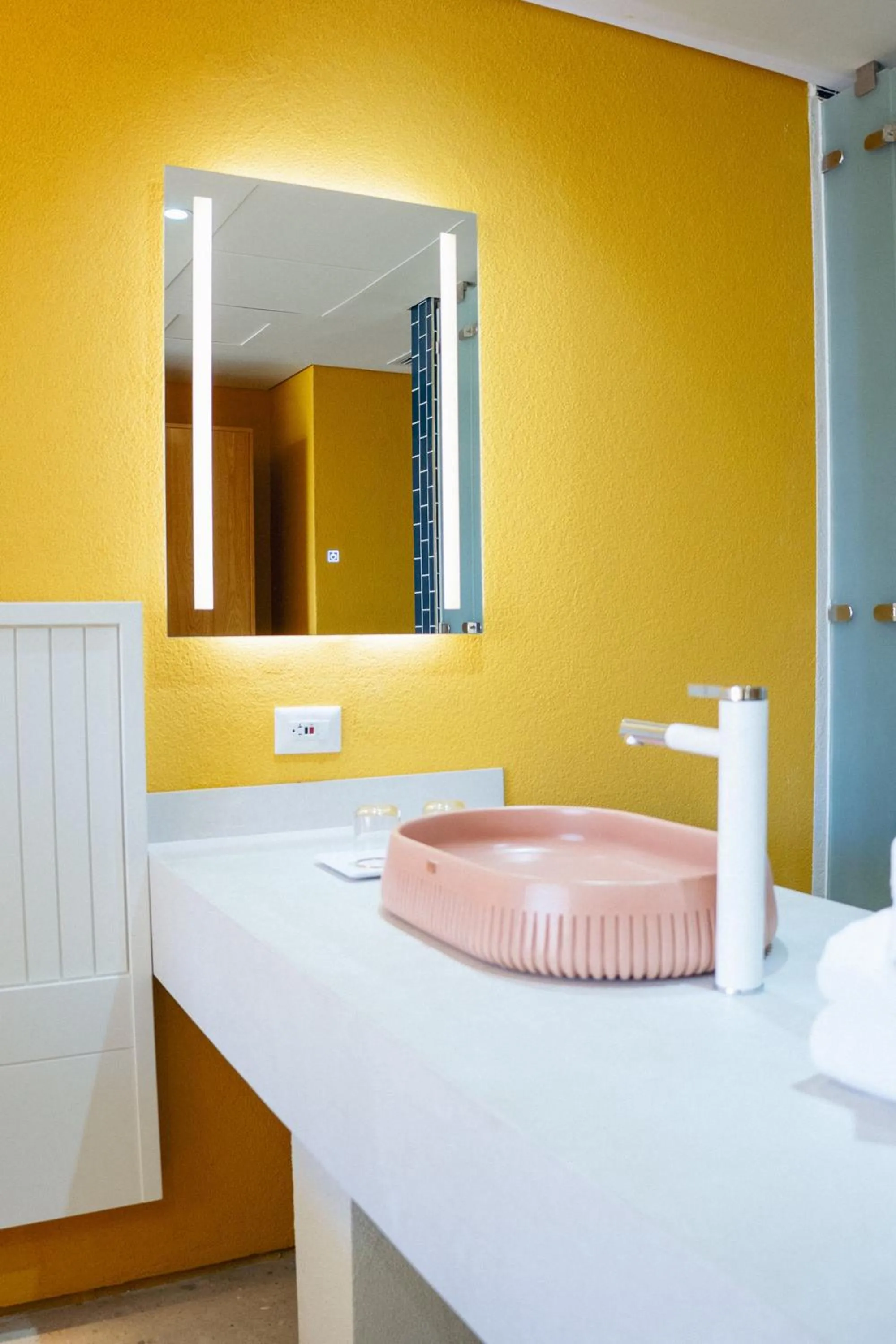 Bathroom in Zapadilly Tree Hotel