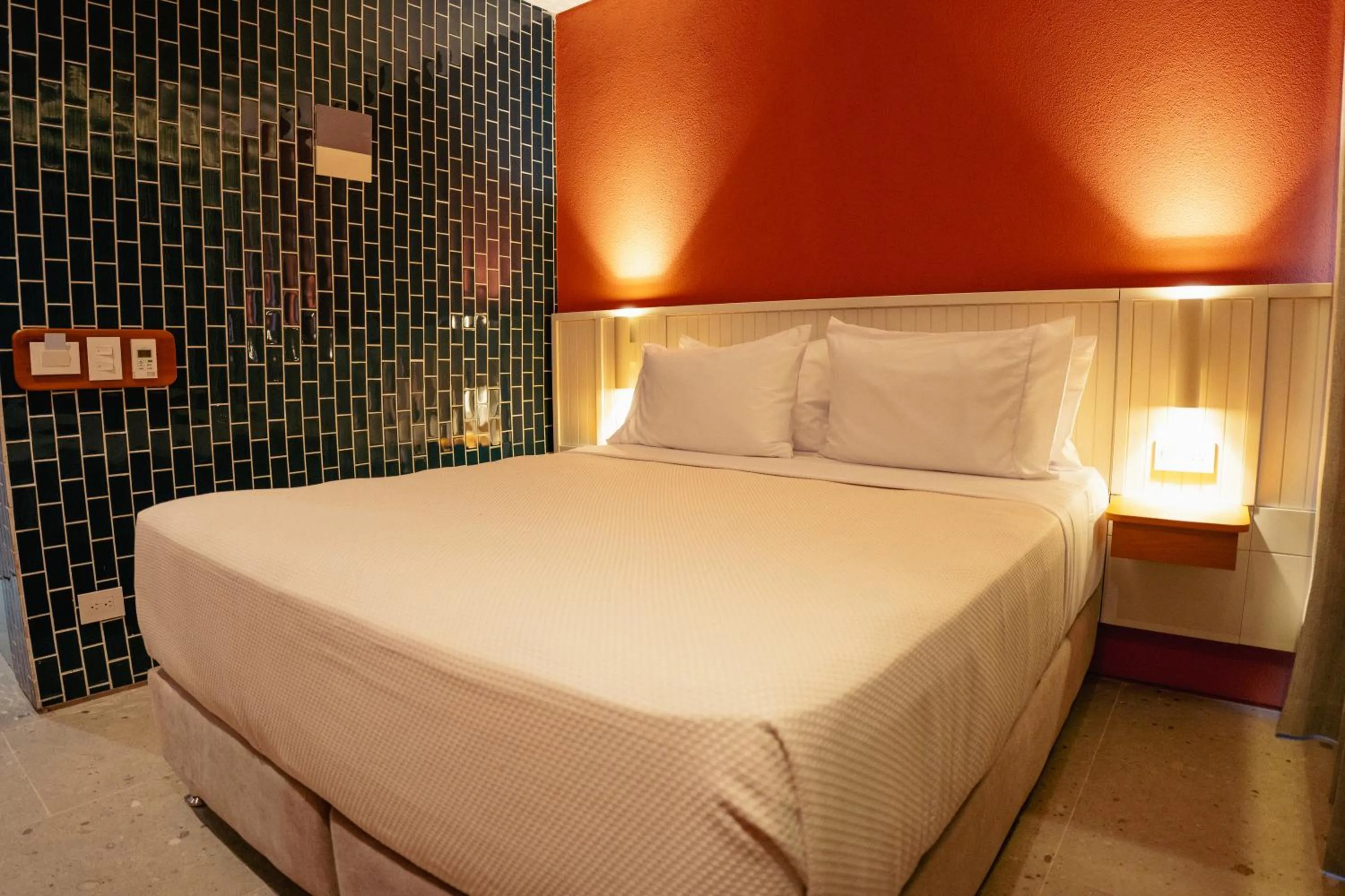 Bed in Zapadilly Tree Hotel