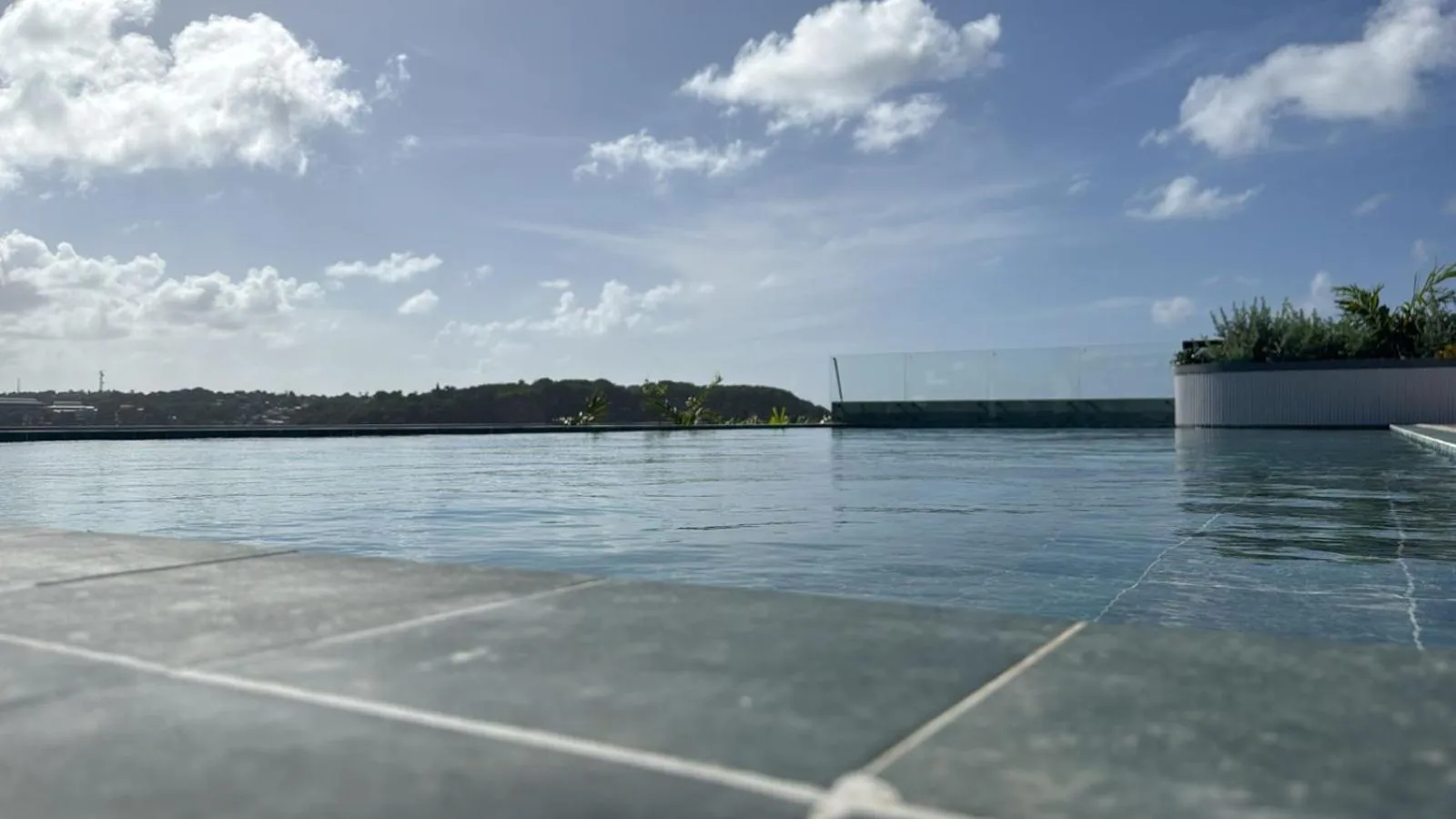 Swimming pool in Zapadilly Tree Hotel
