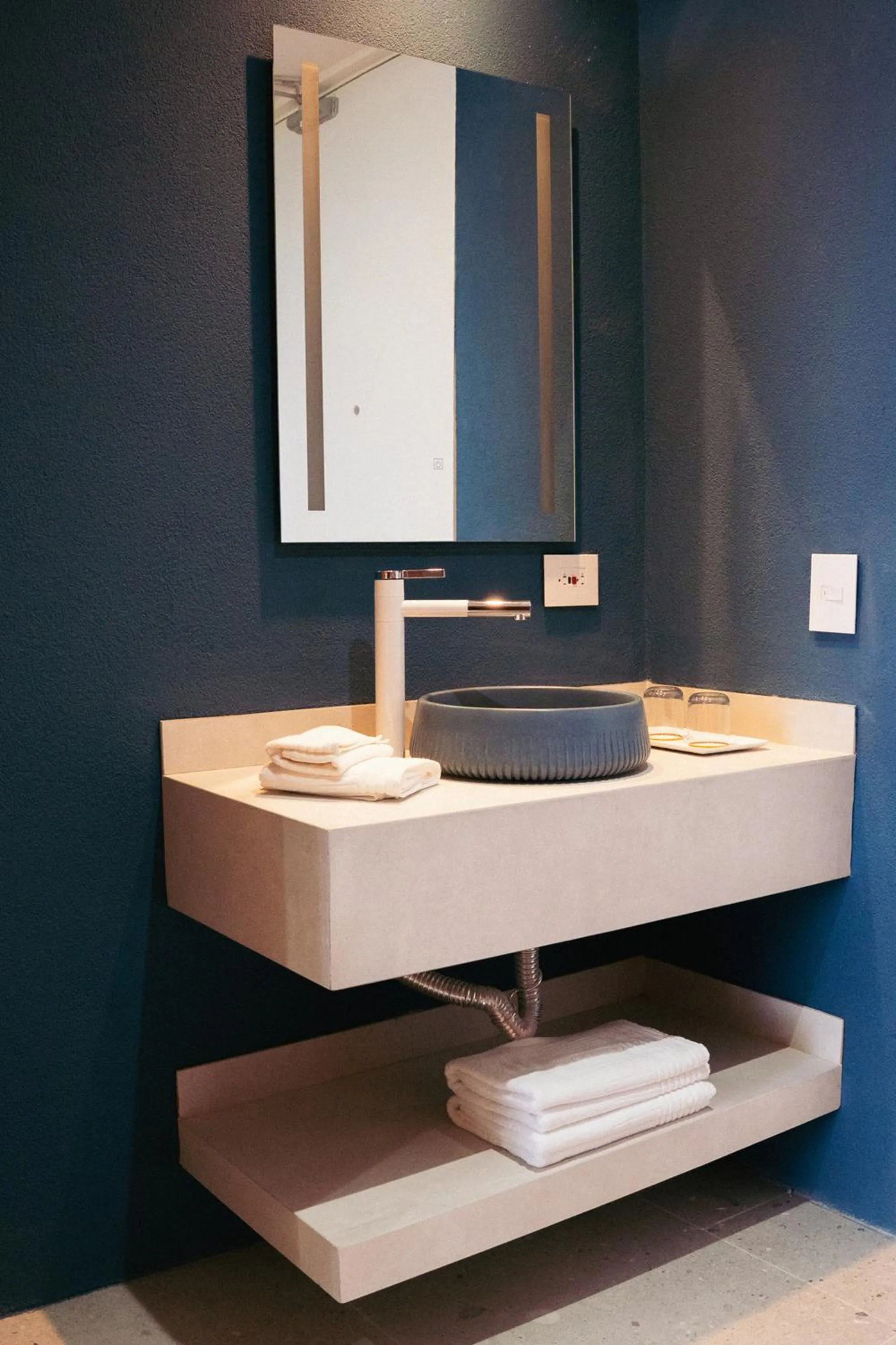 Bathroom in Zapadilly Tree Hotel