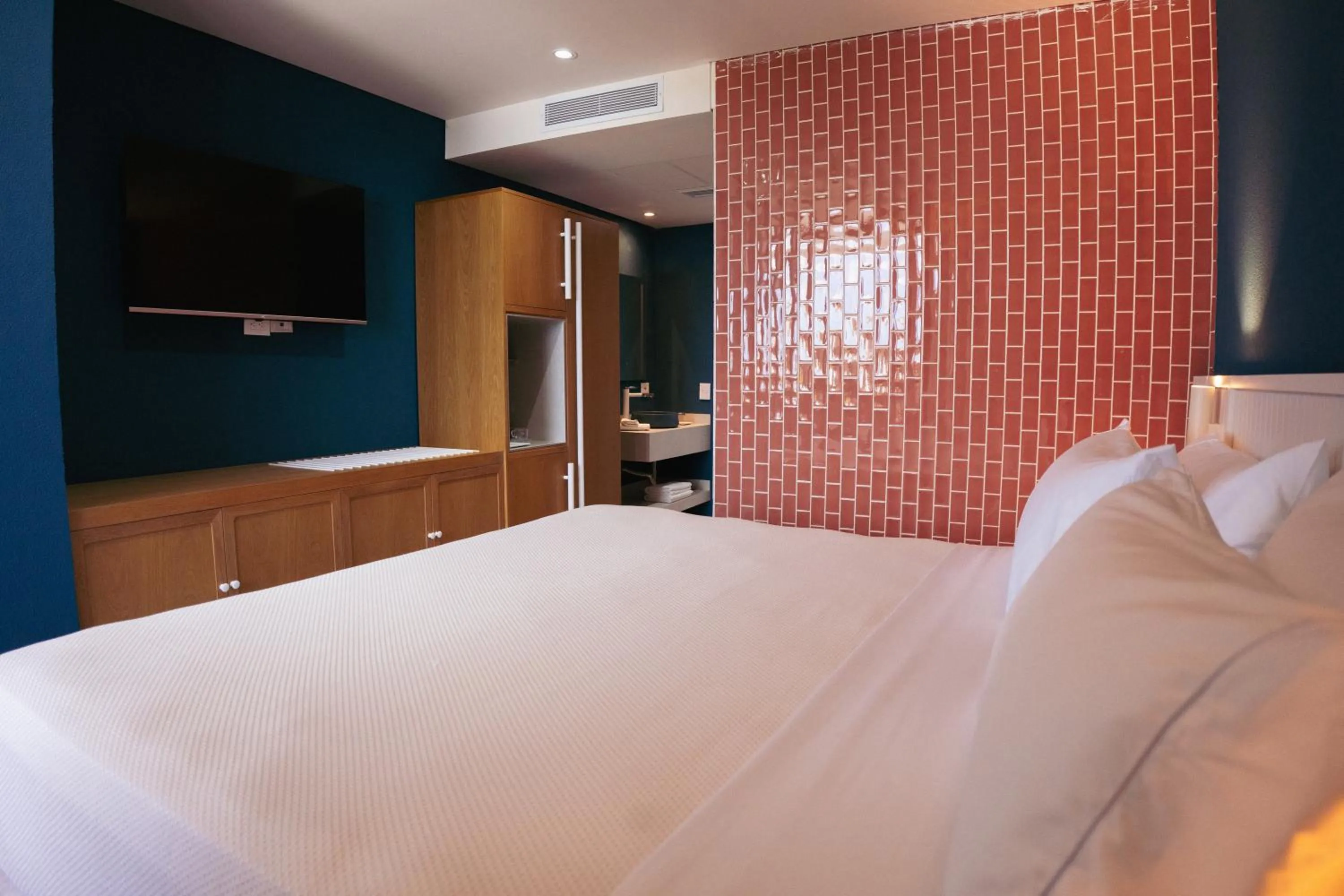 Bed in Zapadilly Tree Hotel