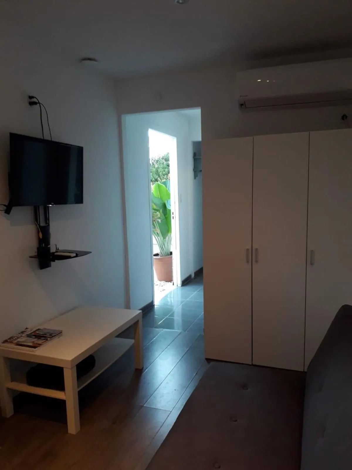 Palm Trees Apartments